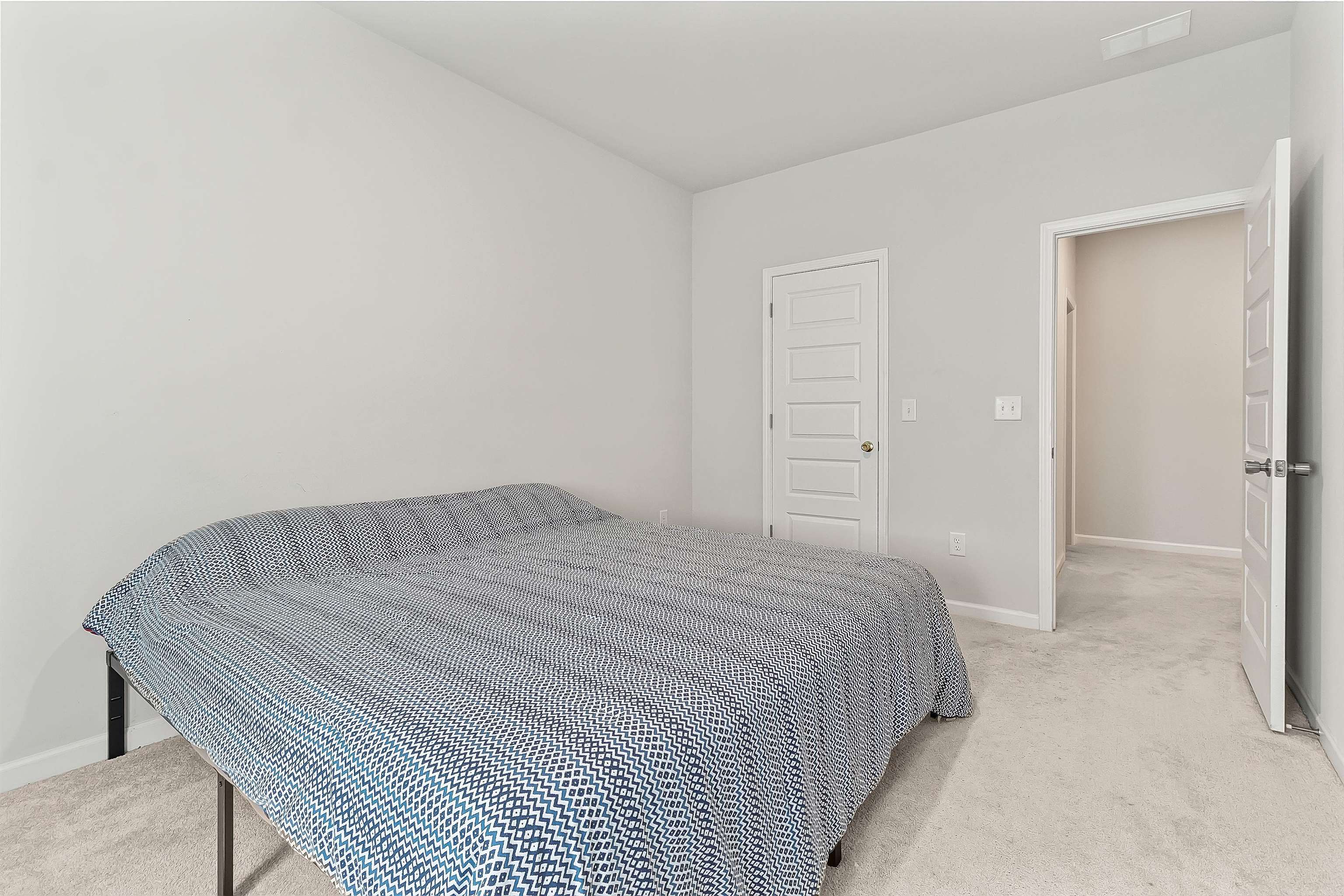 5402 Knobcone Loop Property Photo 20