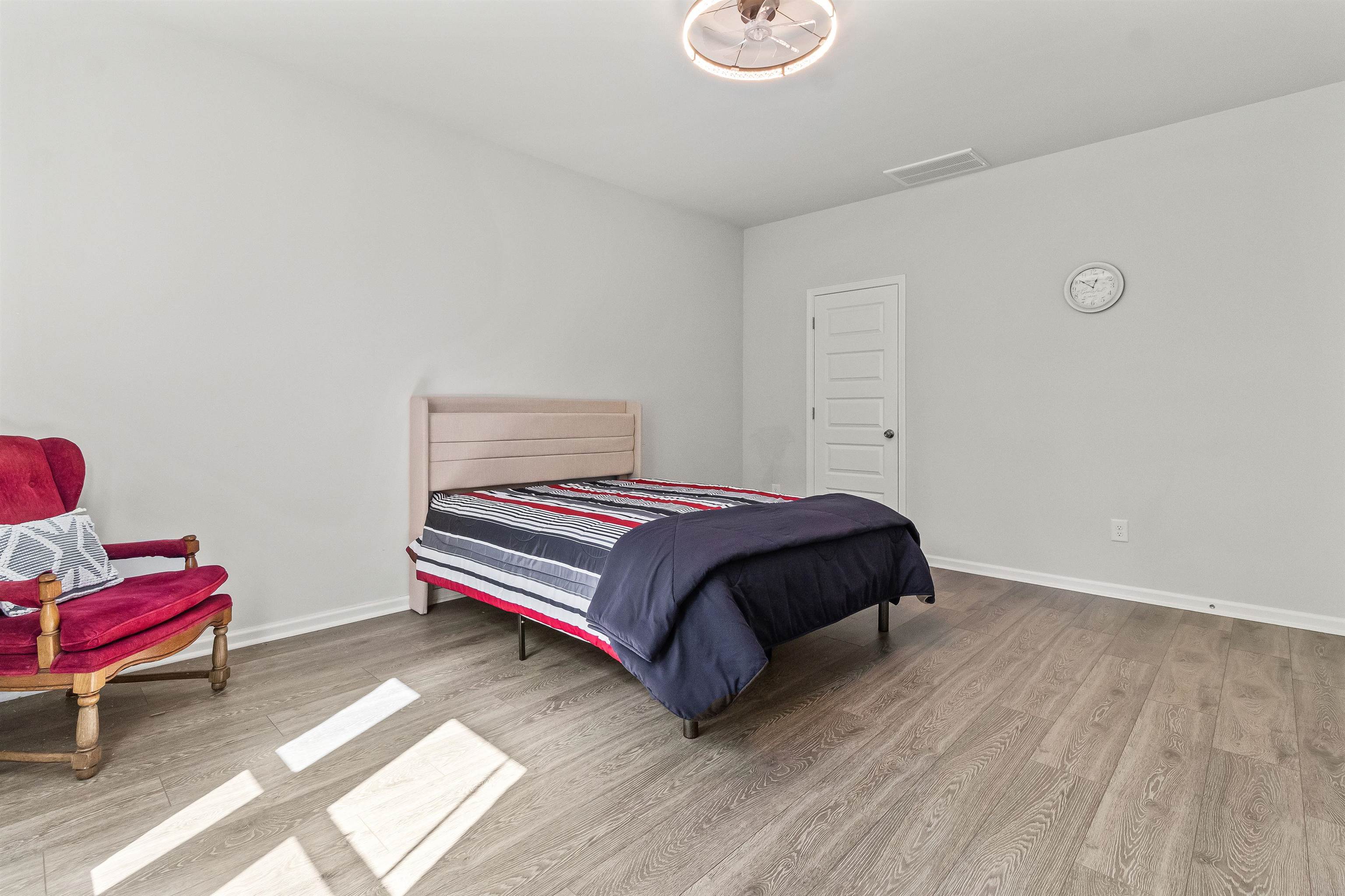 5402 Knobcone Loop Property Photo 24