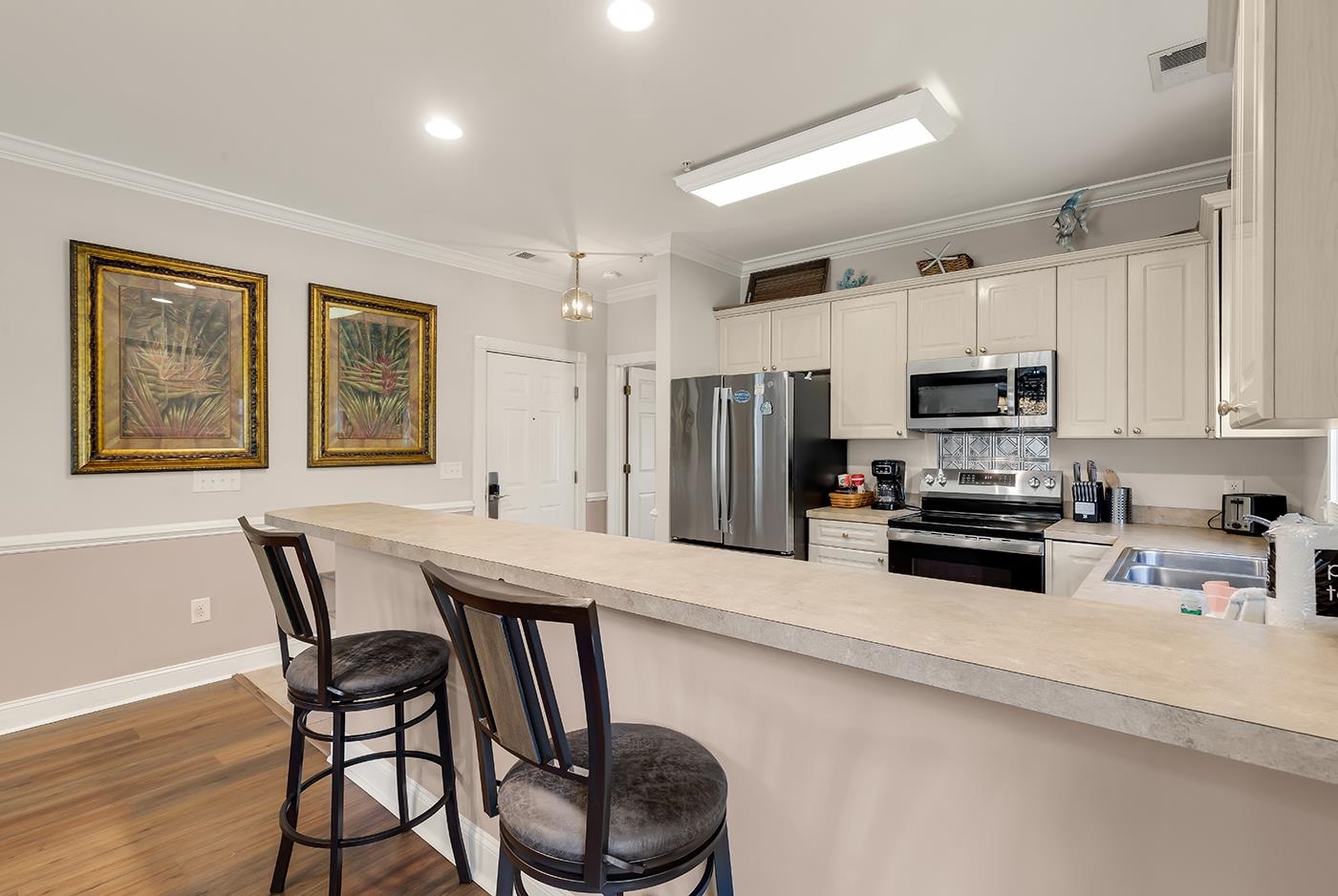 4865 Magnolia Pointe Property Photo 4