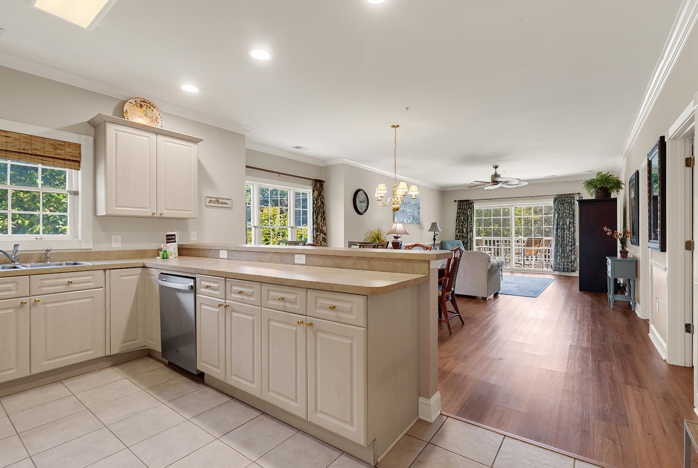 4865 Magnolia Pointe Property Photo 7
