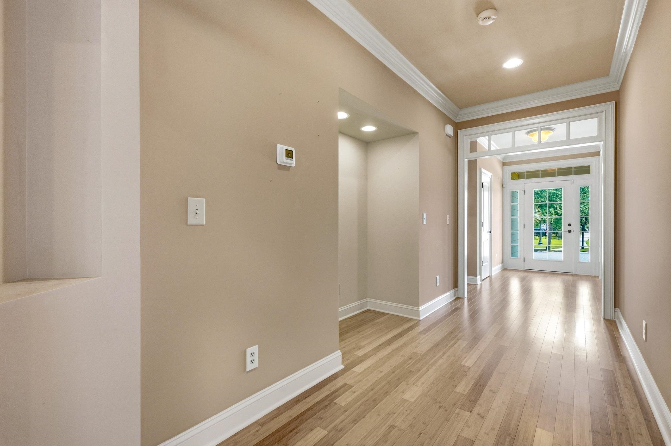 1521 Thornbury Dr. Property Photo 10