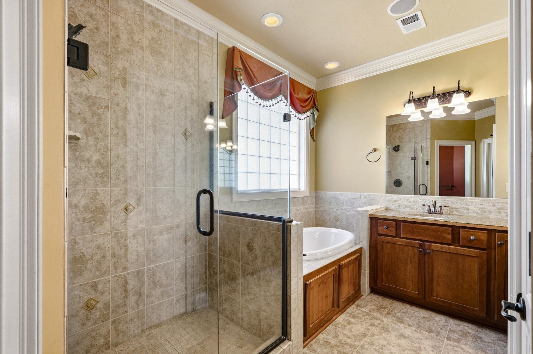 1521 Thornbury Dr. Property Photo 29