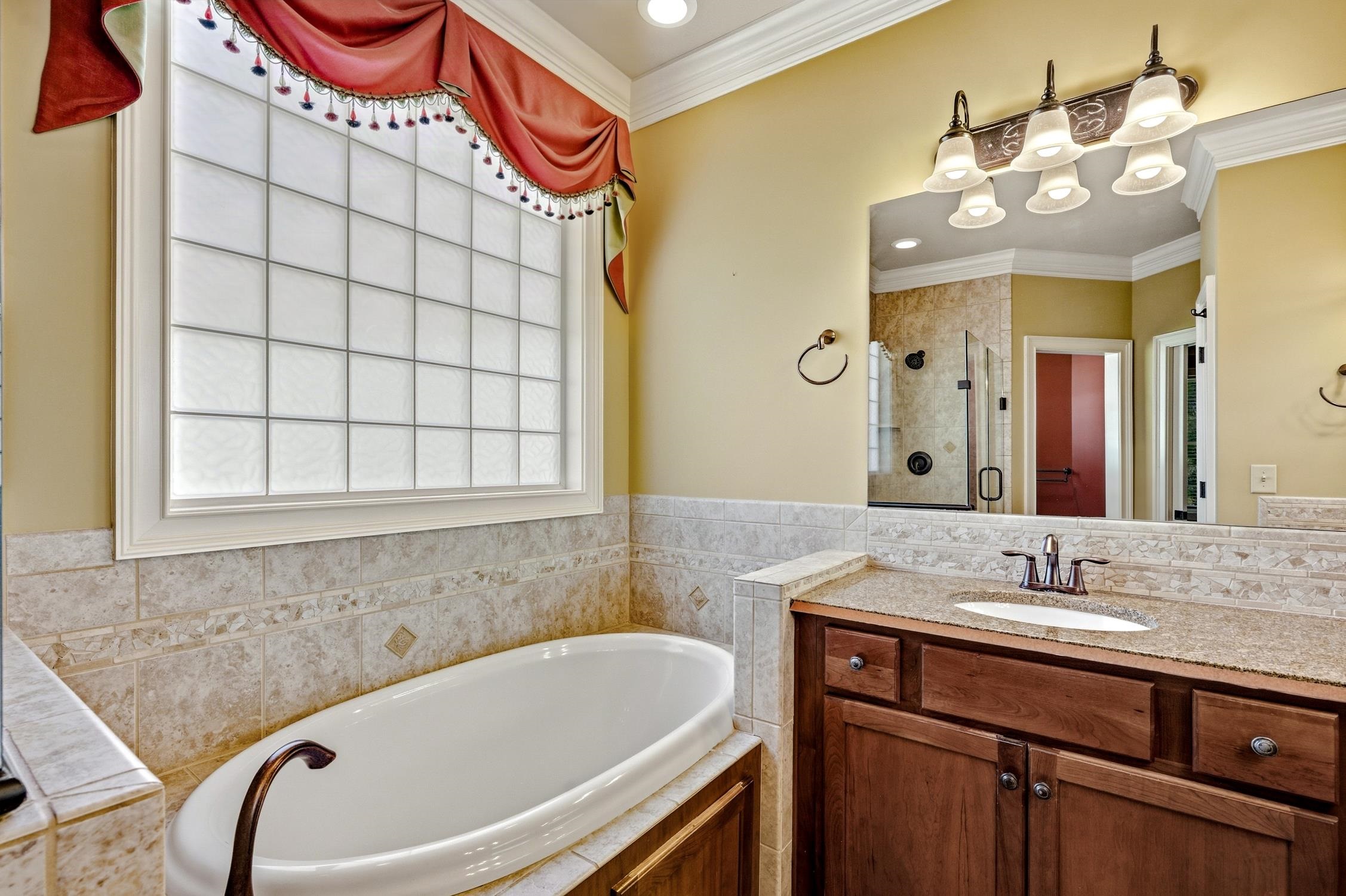 1521 Thornbury Dr. Property Photo 30