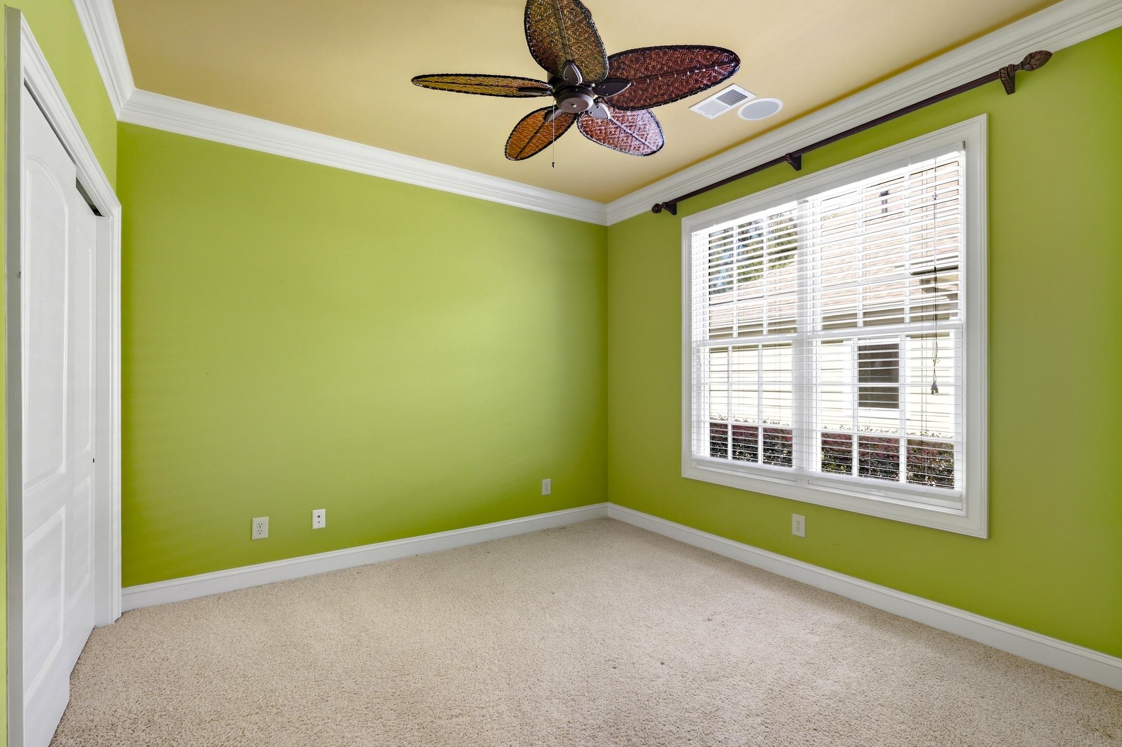 1521 Thornbury Dr. Property Photo 32