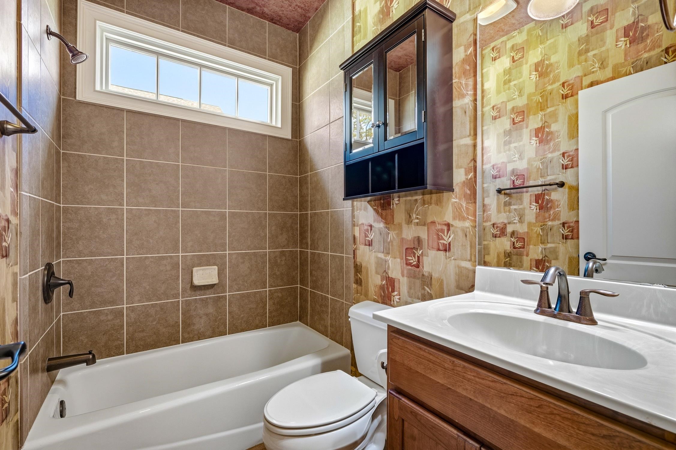 1521 Thornbury Dr. Property Photo 34
