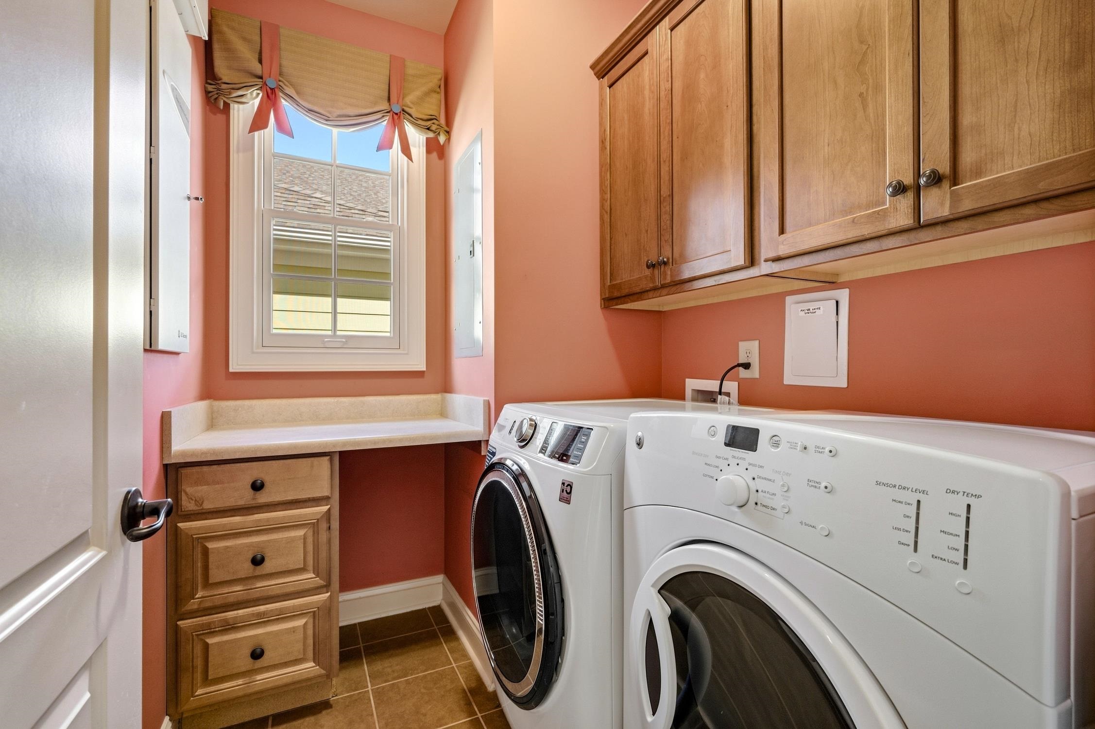 1521 Thornbury Dr. Property Photo 35