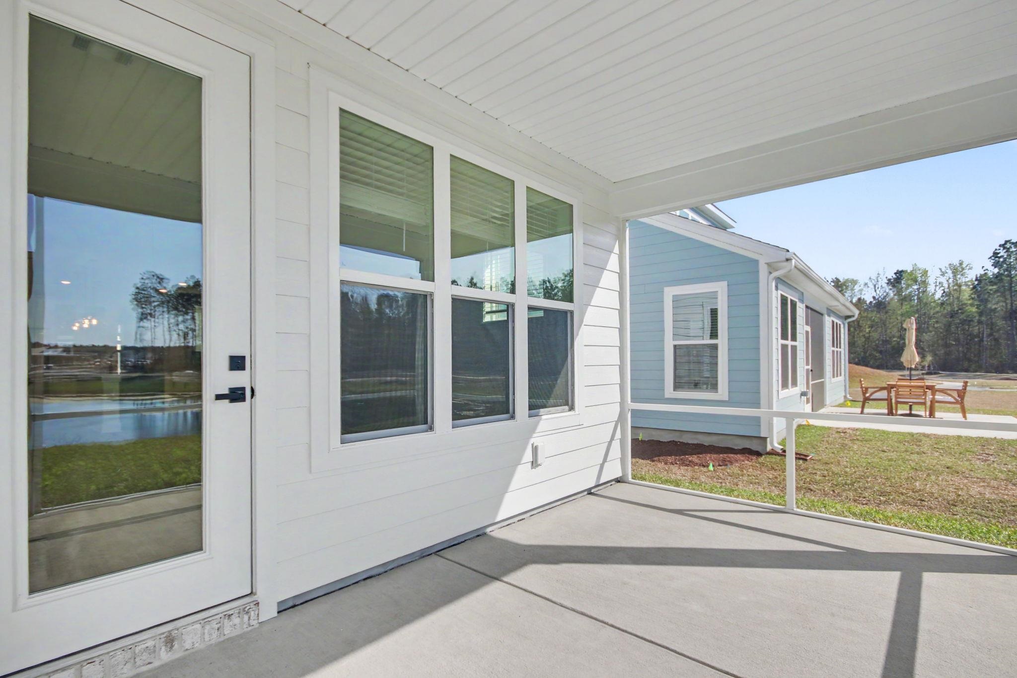 3084a Claredon St Property Photo 35