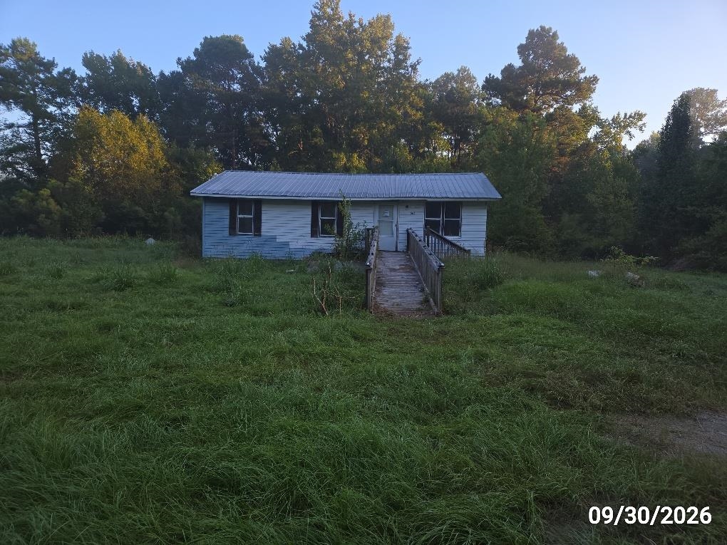 568 Pinckney Rd. Property Photo 1