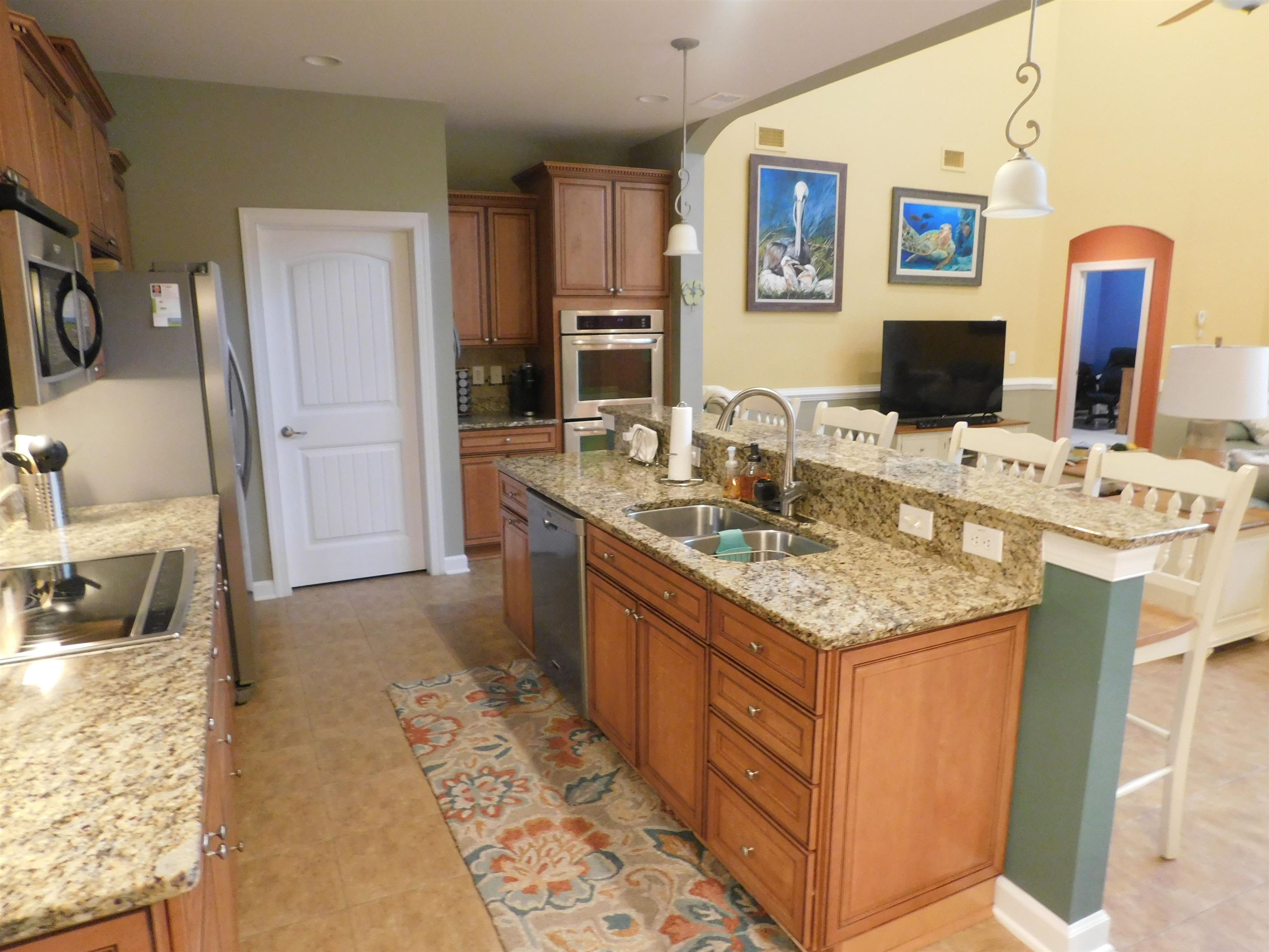 6244 Catalina Dr. Property Photo 8