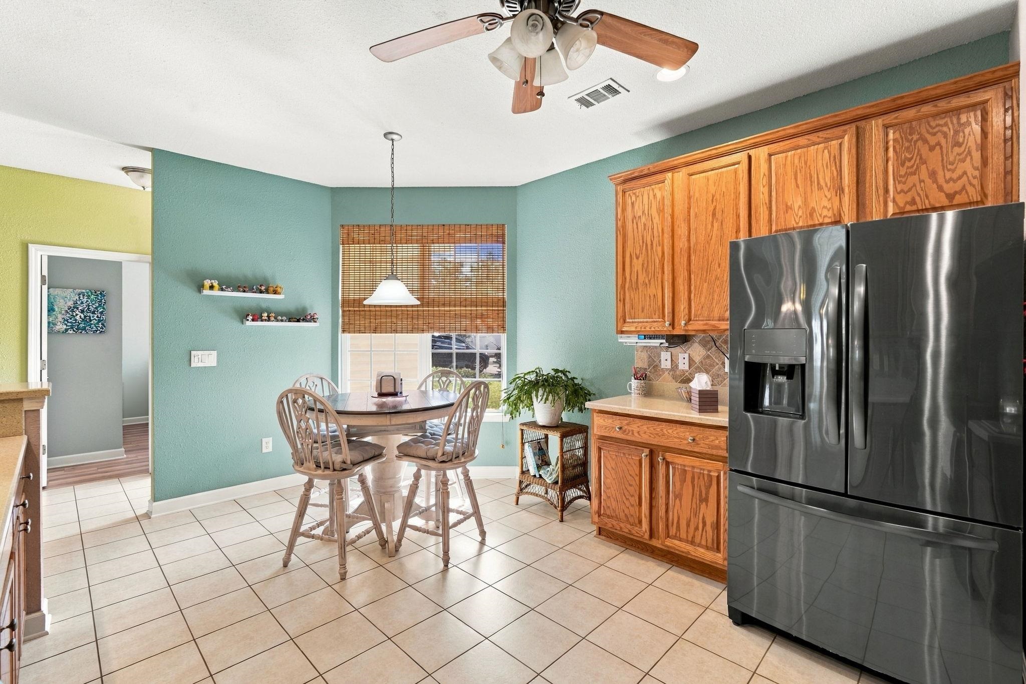 505 Vermillion Dr. Property Photo 11
