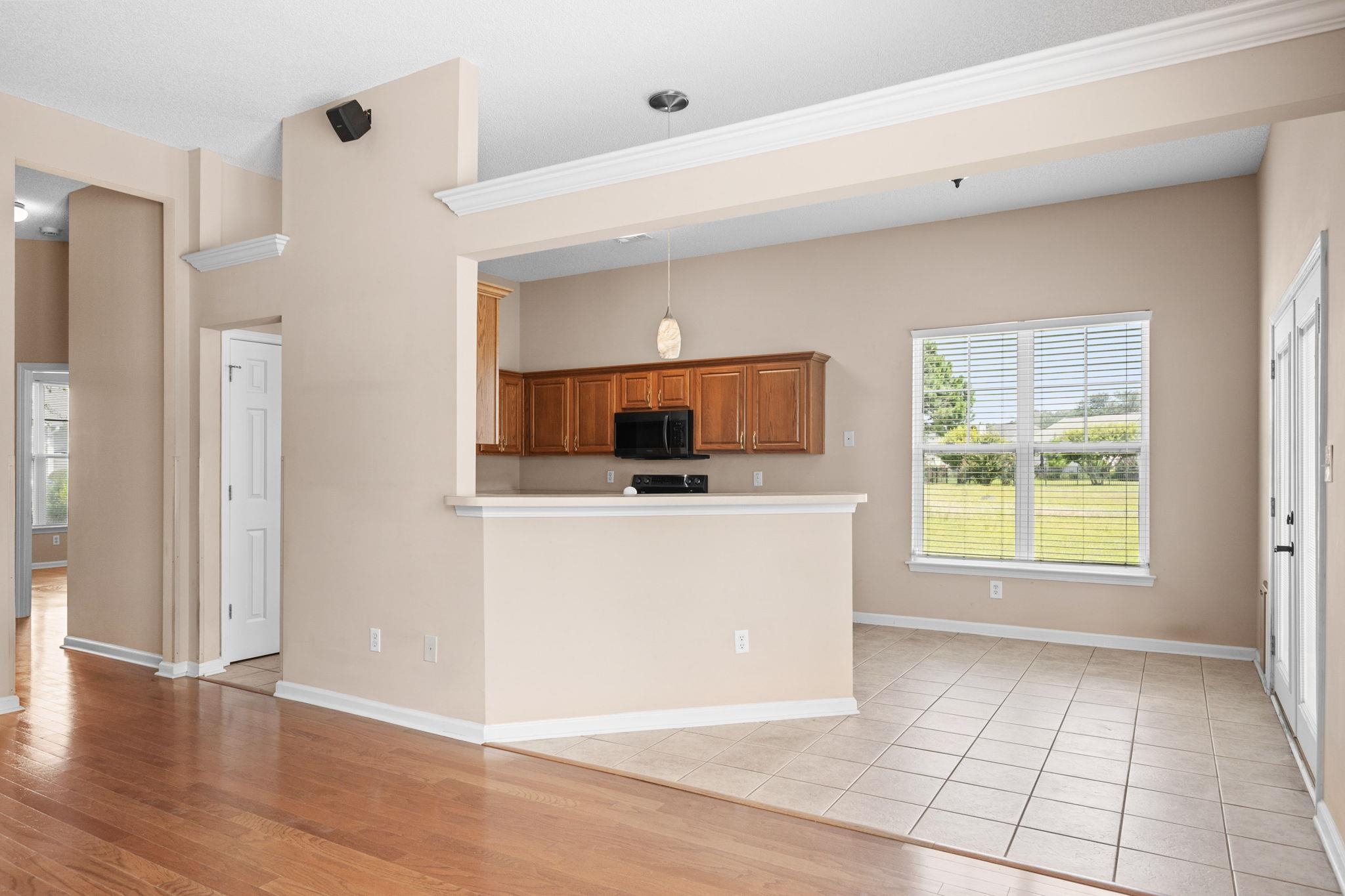 912 Bromley Ct. Property Photo 14