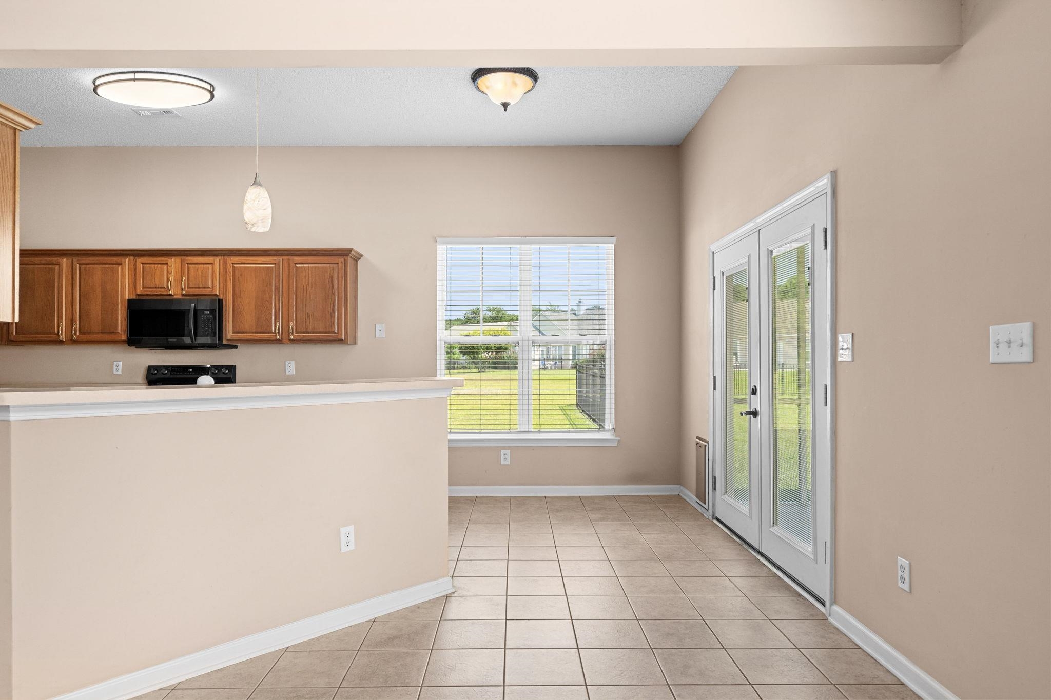 912 Bromley Ct. Property Photo 15