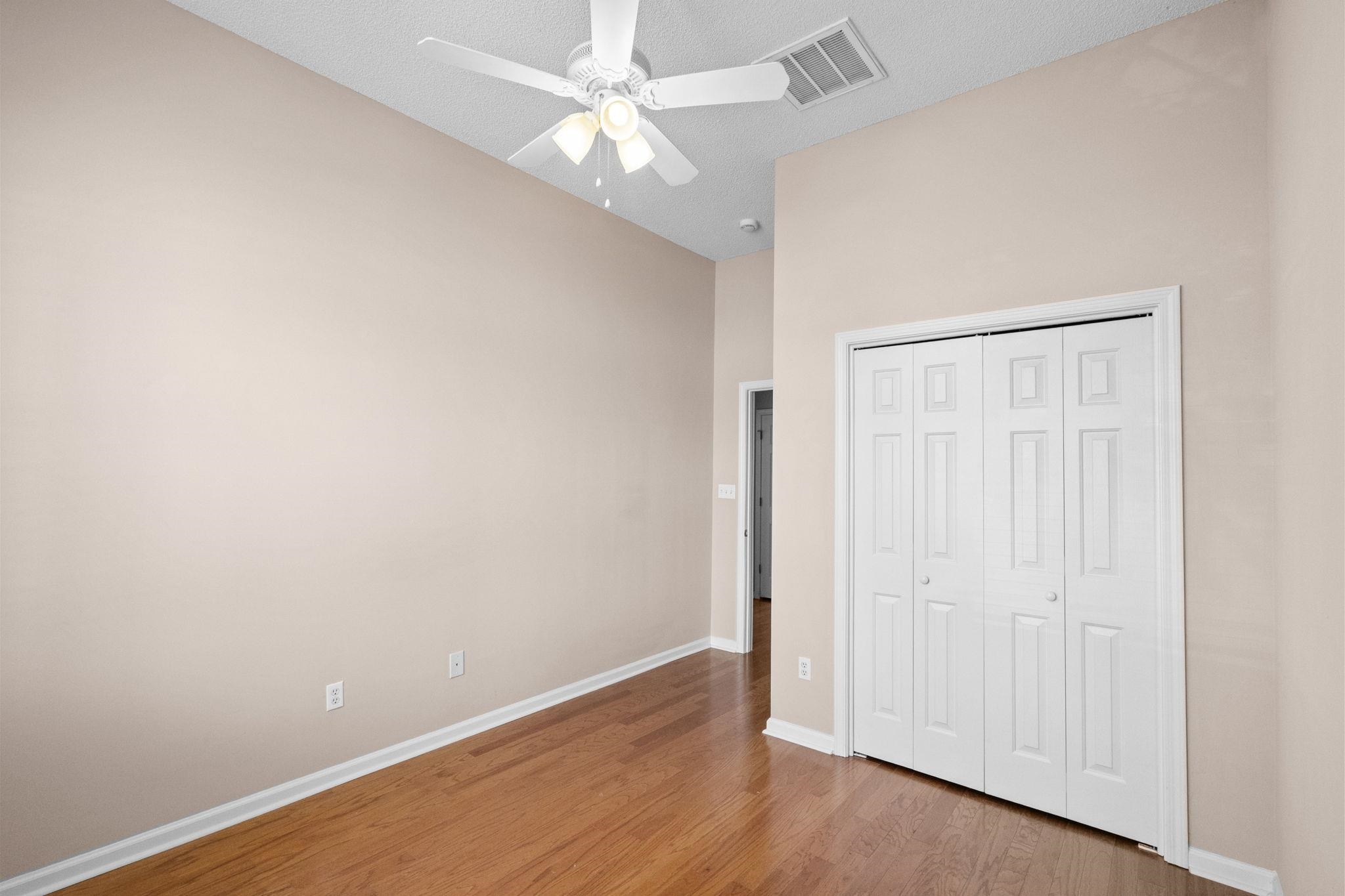 912 Bromley Ct. Property Photo 31