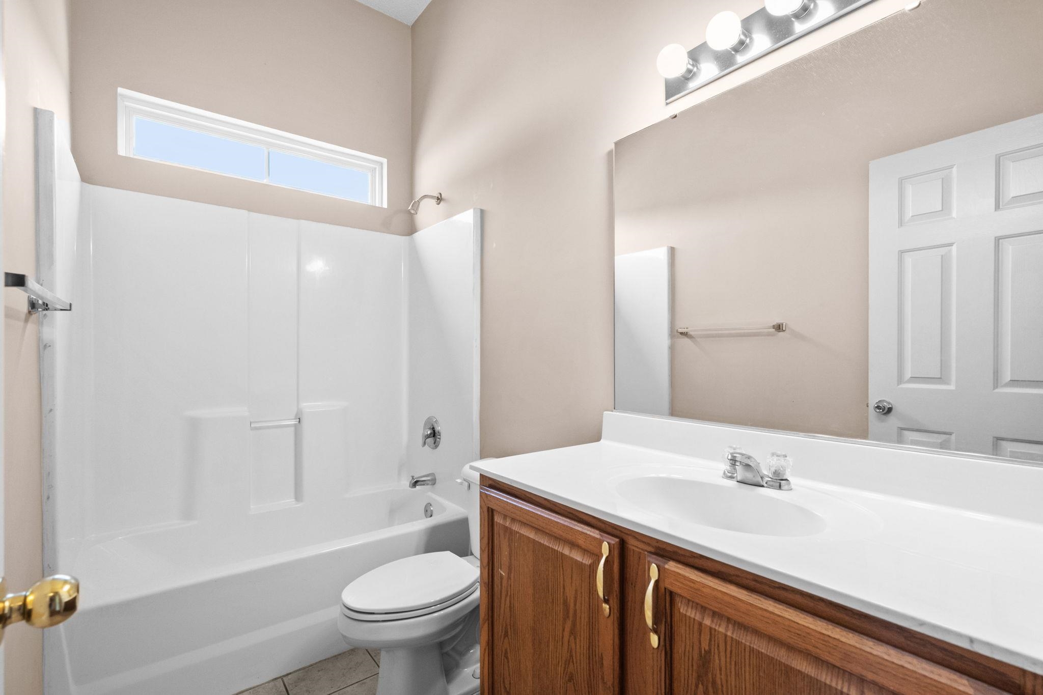 912 Bromley Ct. Property Photo 34