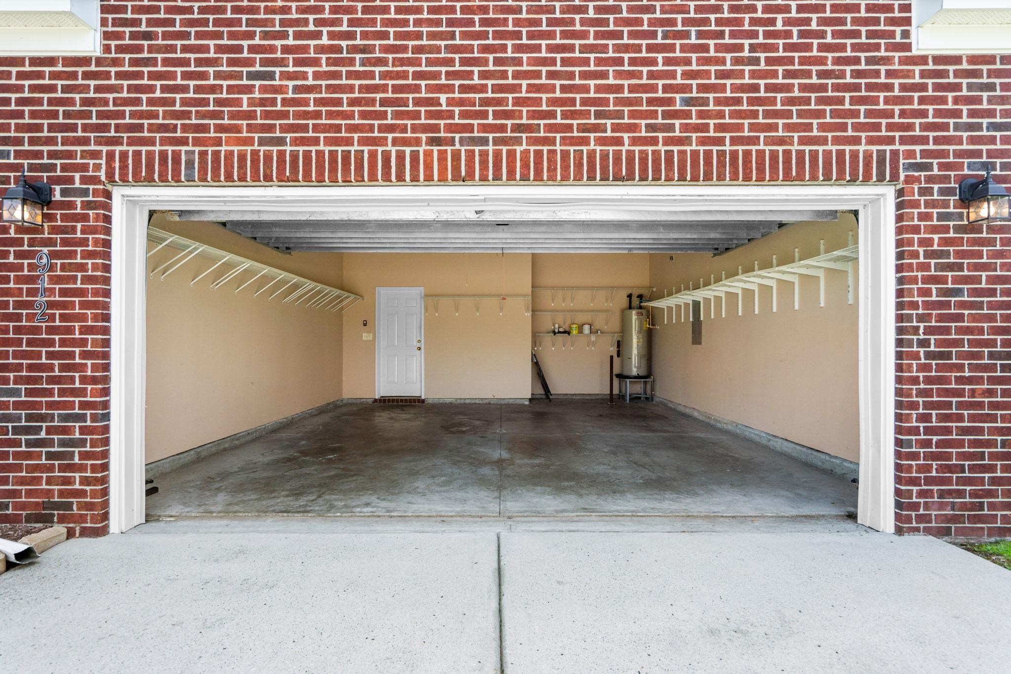 912 Bromley Ct. Property Photo 36