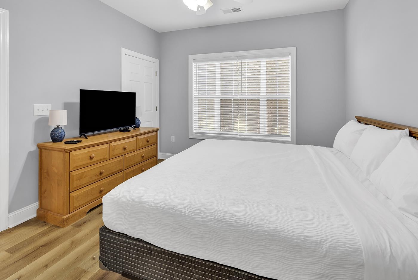 4872 Dahlia Ct. Property Photo 18