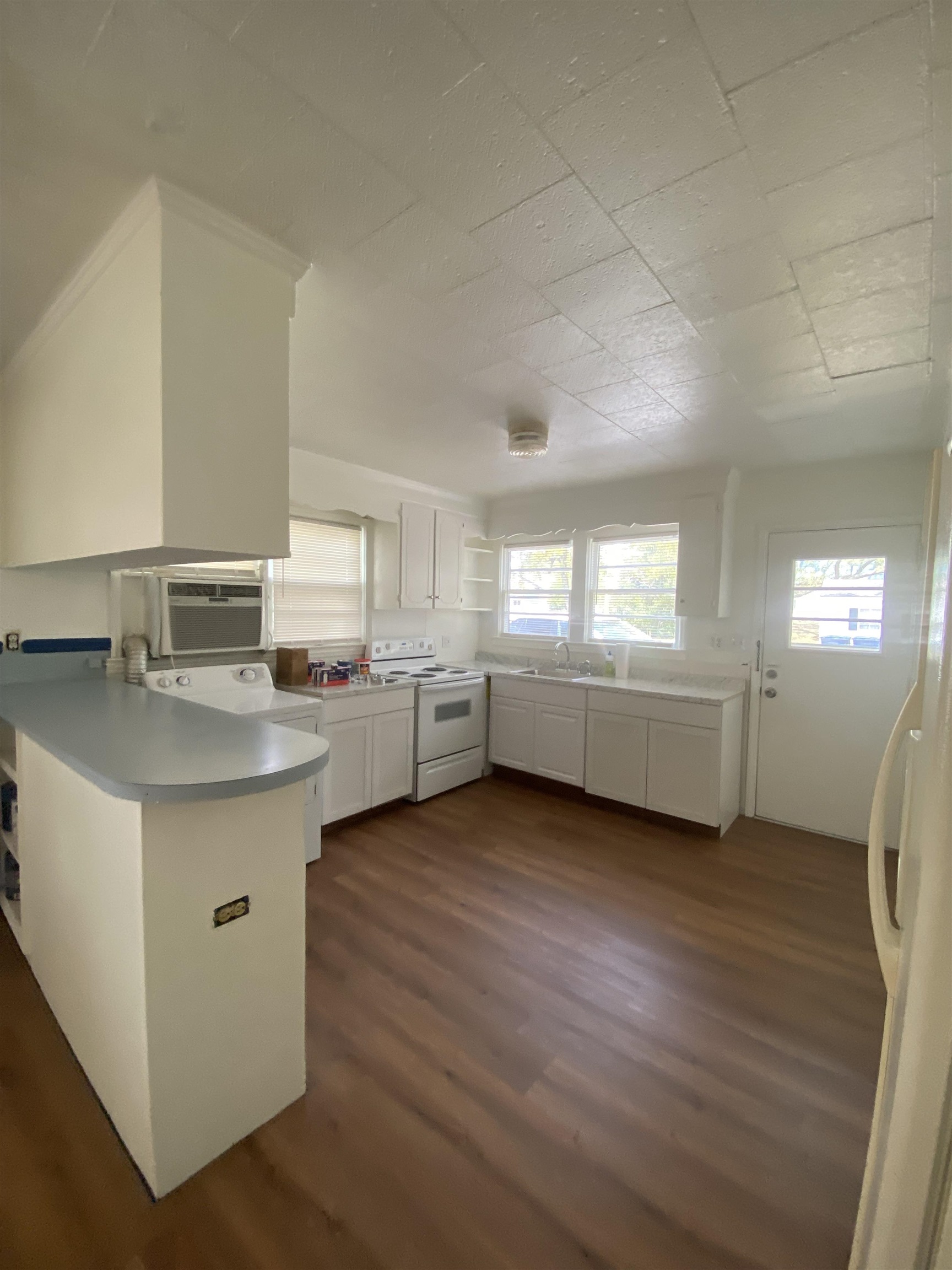 2811 Sand Dunes Dr. Property Photo 5