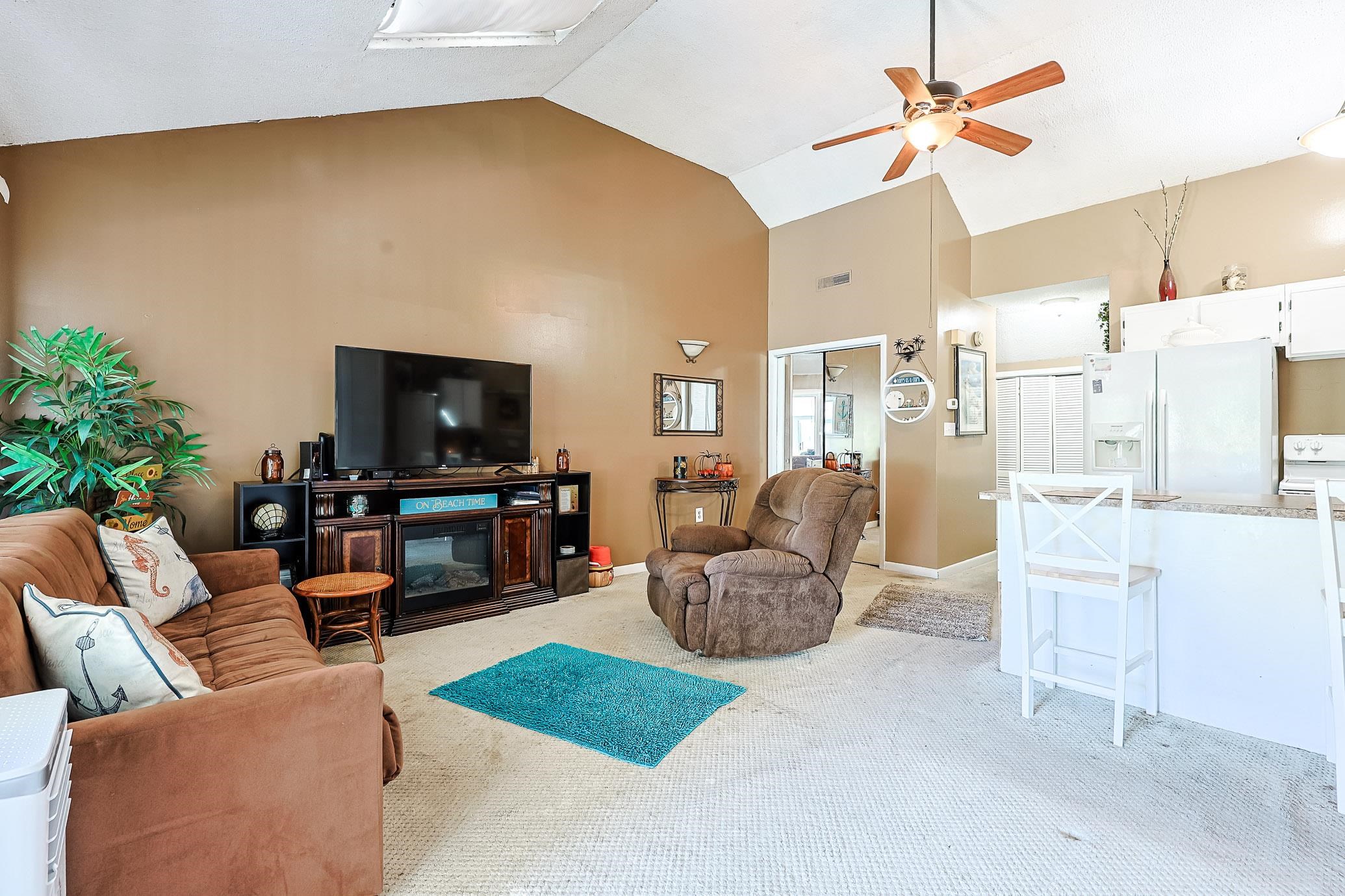 500 Fairway Village Dr. Property Photo 2