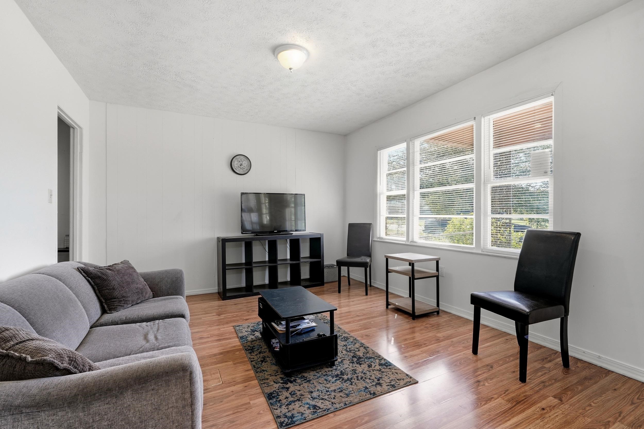 8163 Highway 90 Property Photo 2