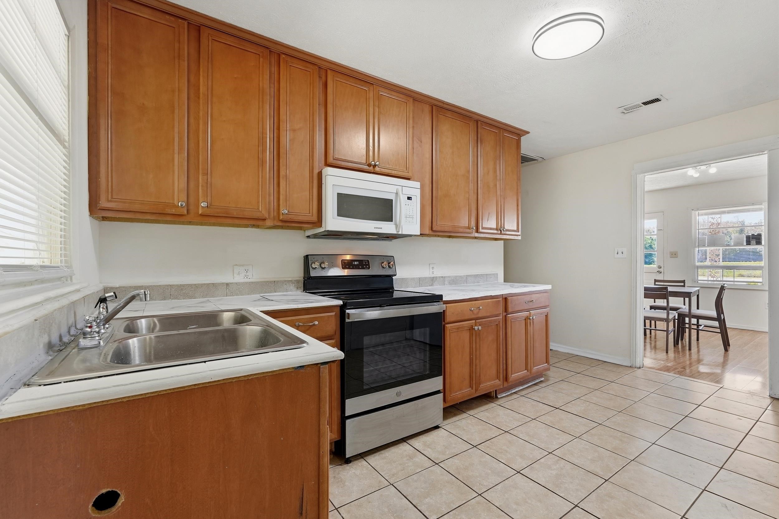 8163 Highway 90 Property Photo 6