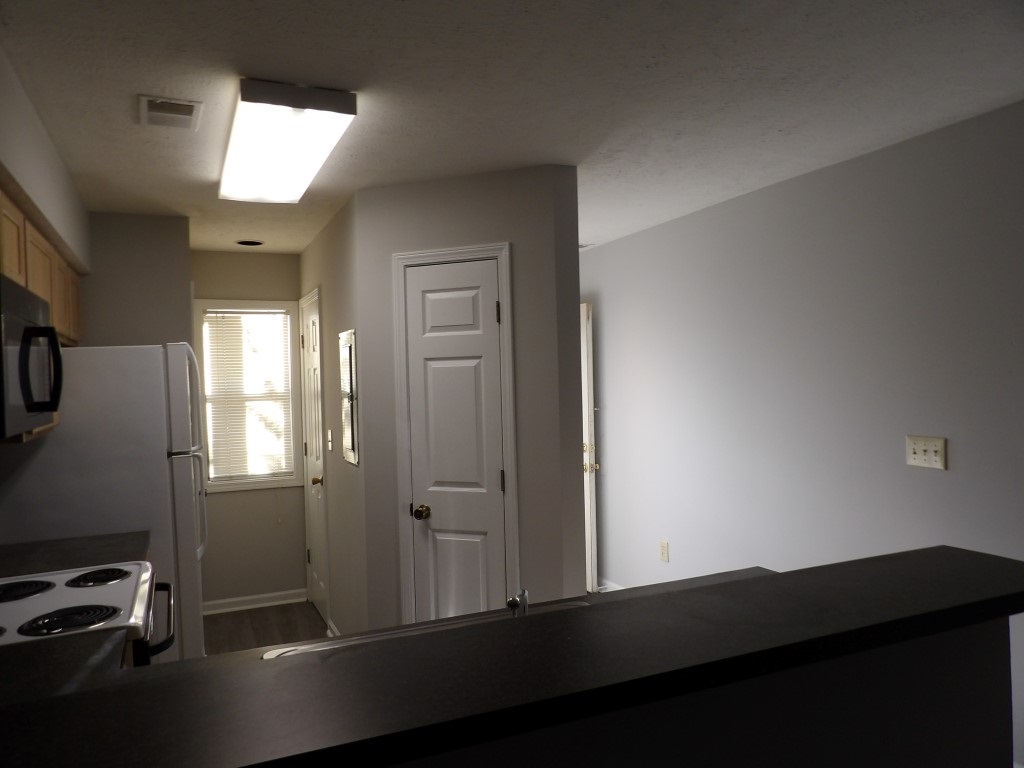 4107 Pinehurst Circle Property Photo 6