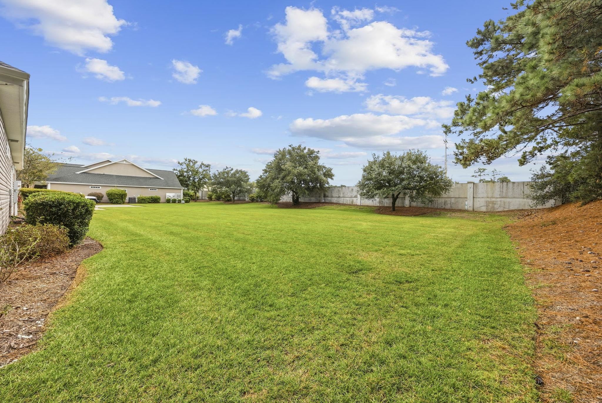 111 Chenoa Dr. Property Photo 28