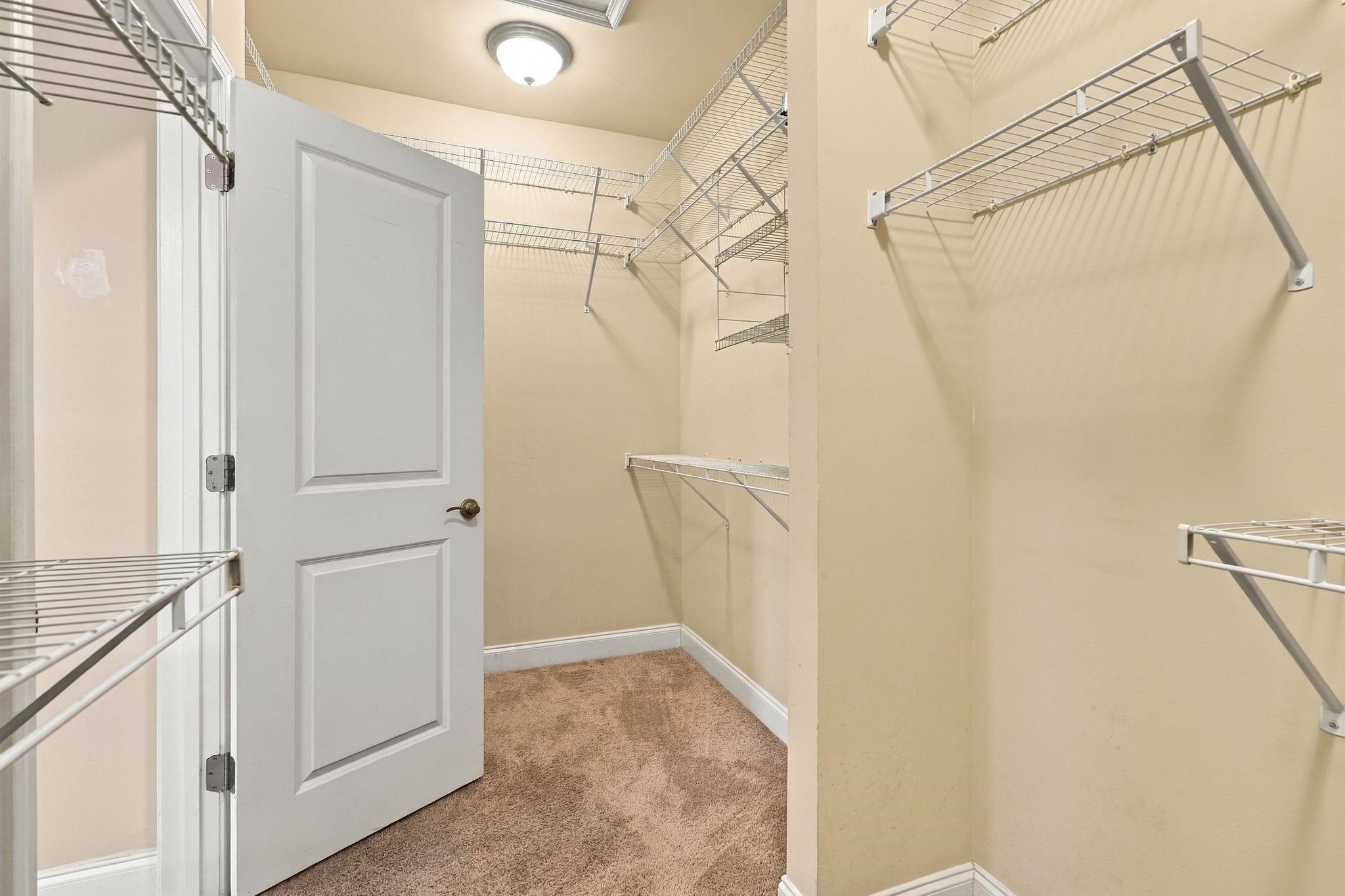 864 Callant Dr. Property Photo 24