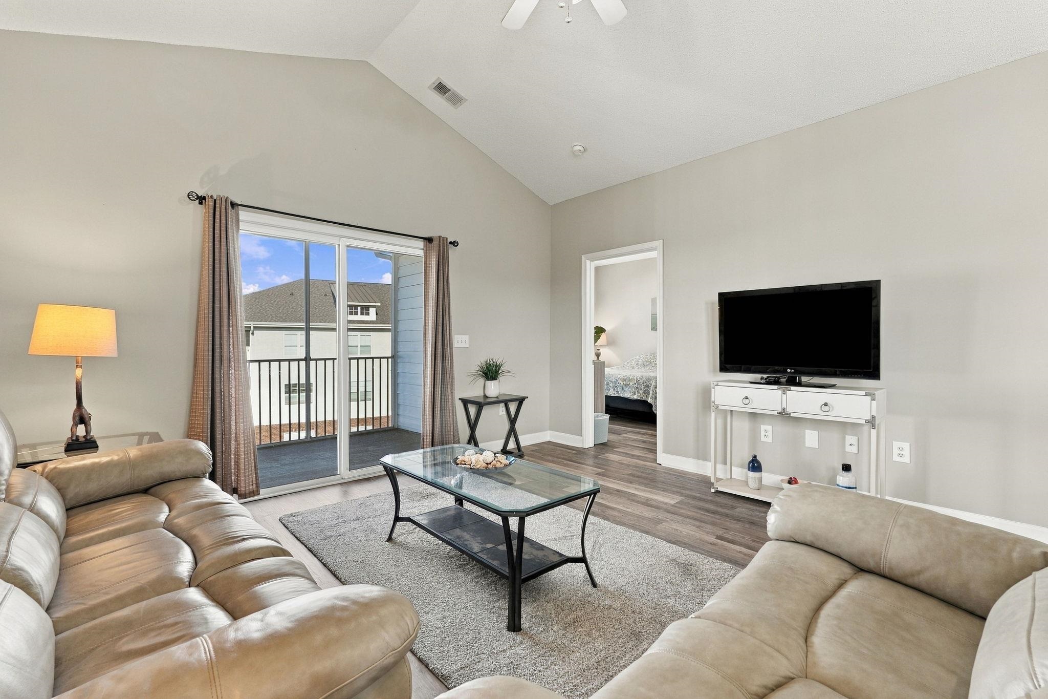 200 Castle Dr. Property Photo 12