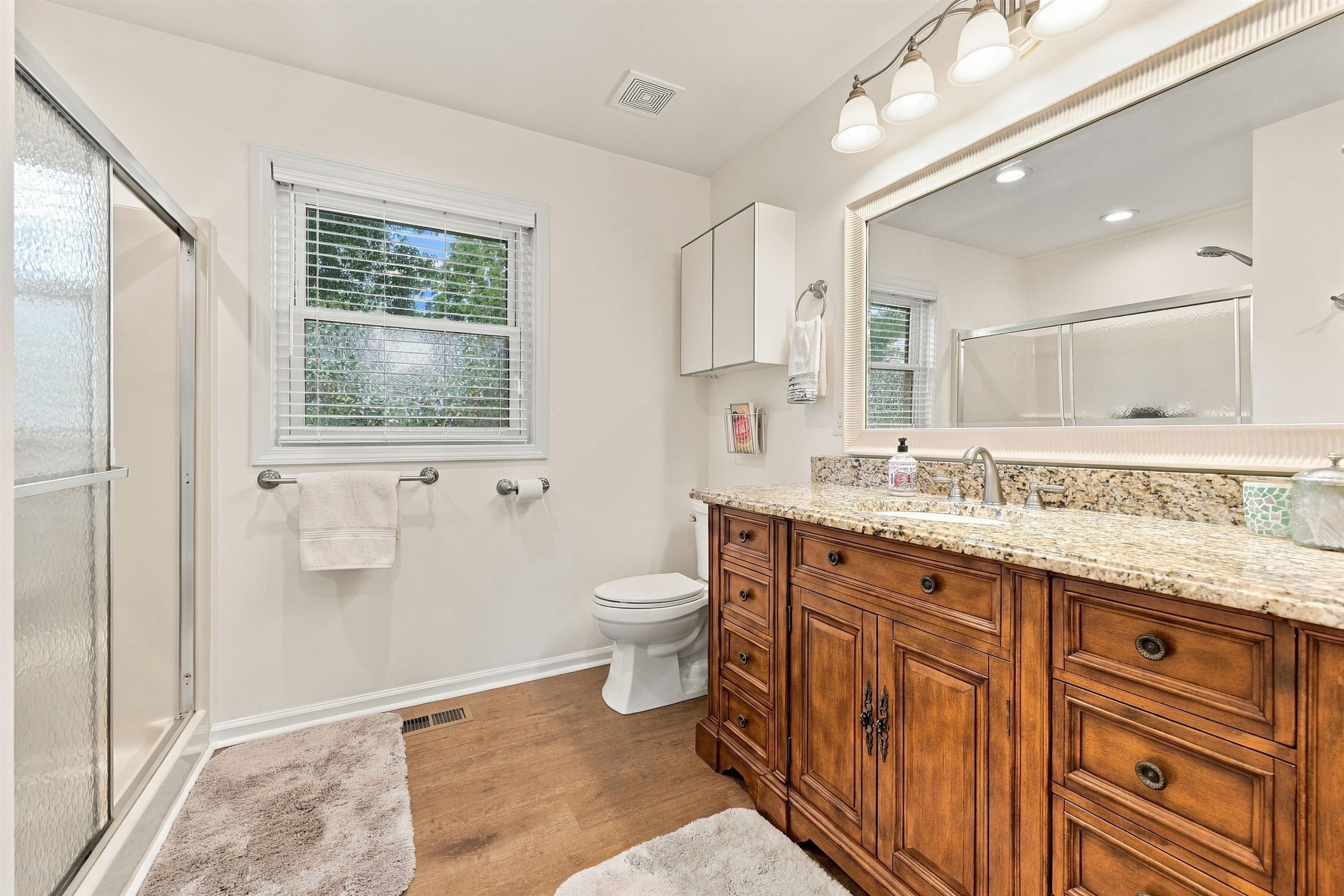 213 N Hollywood Dr. Property Photo 14