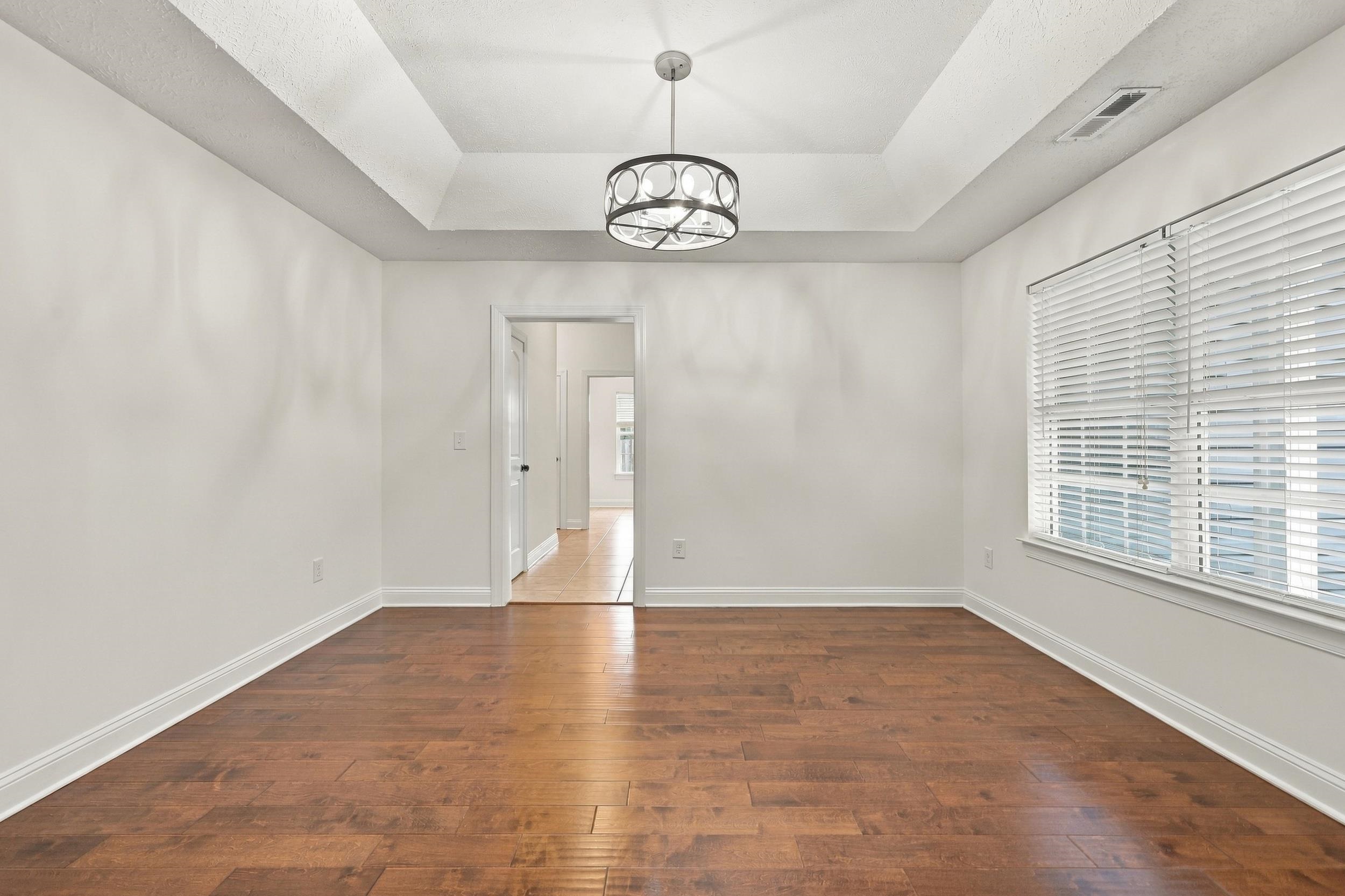 4577 Willow Springs Rd. Property Photo 6
