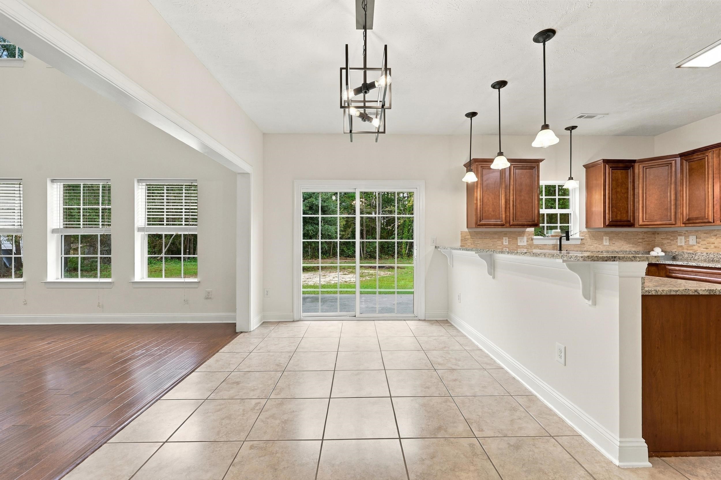 4577 Willow Springs Rd. Property Photo 17