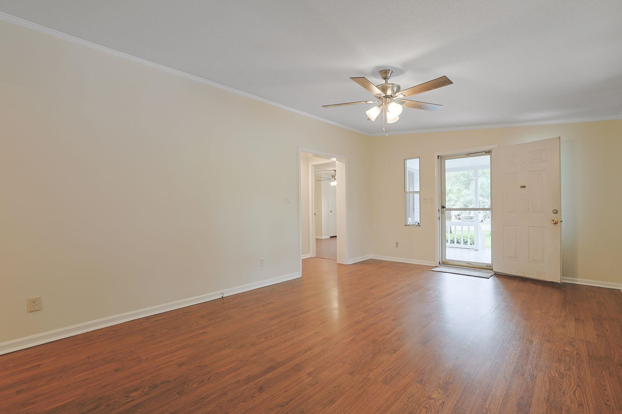 1867 Willow Oak Dr. Property Photo 6