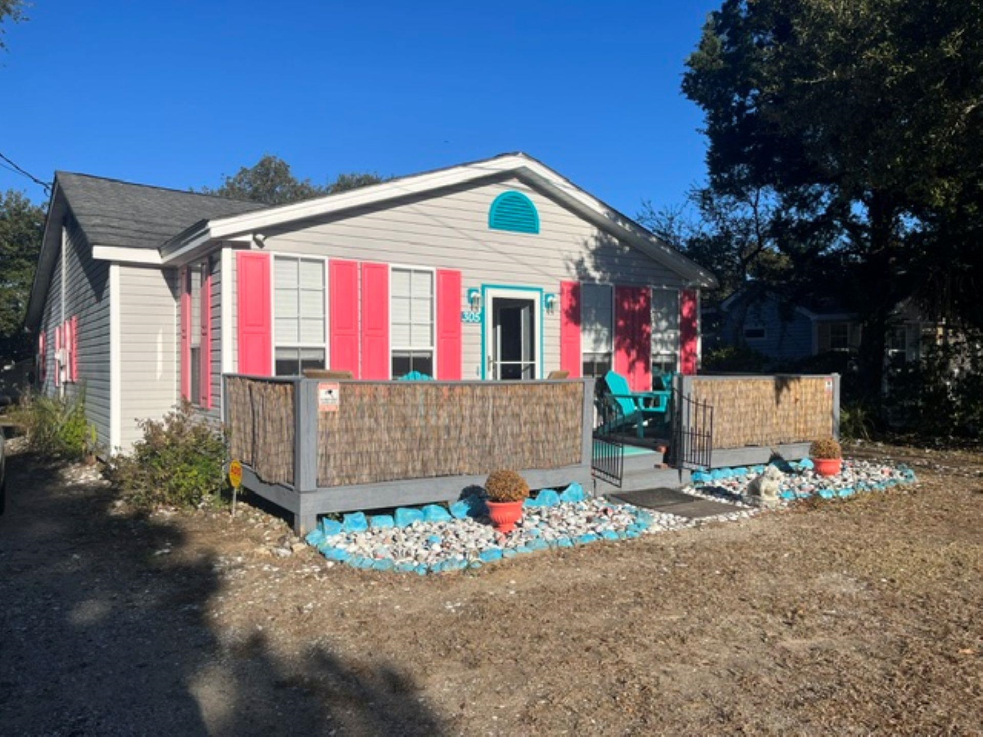 305 Chester St. Property Photo 1