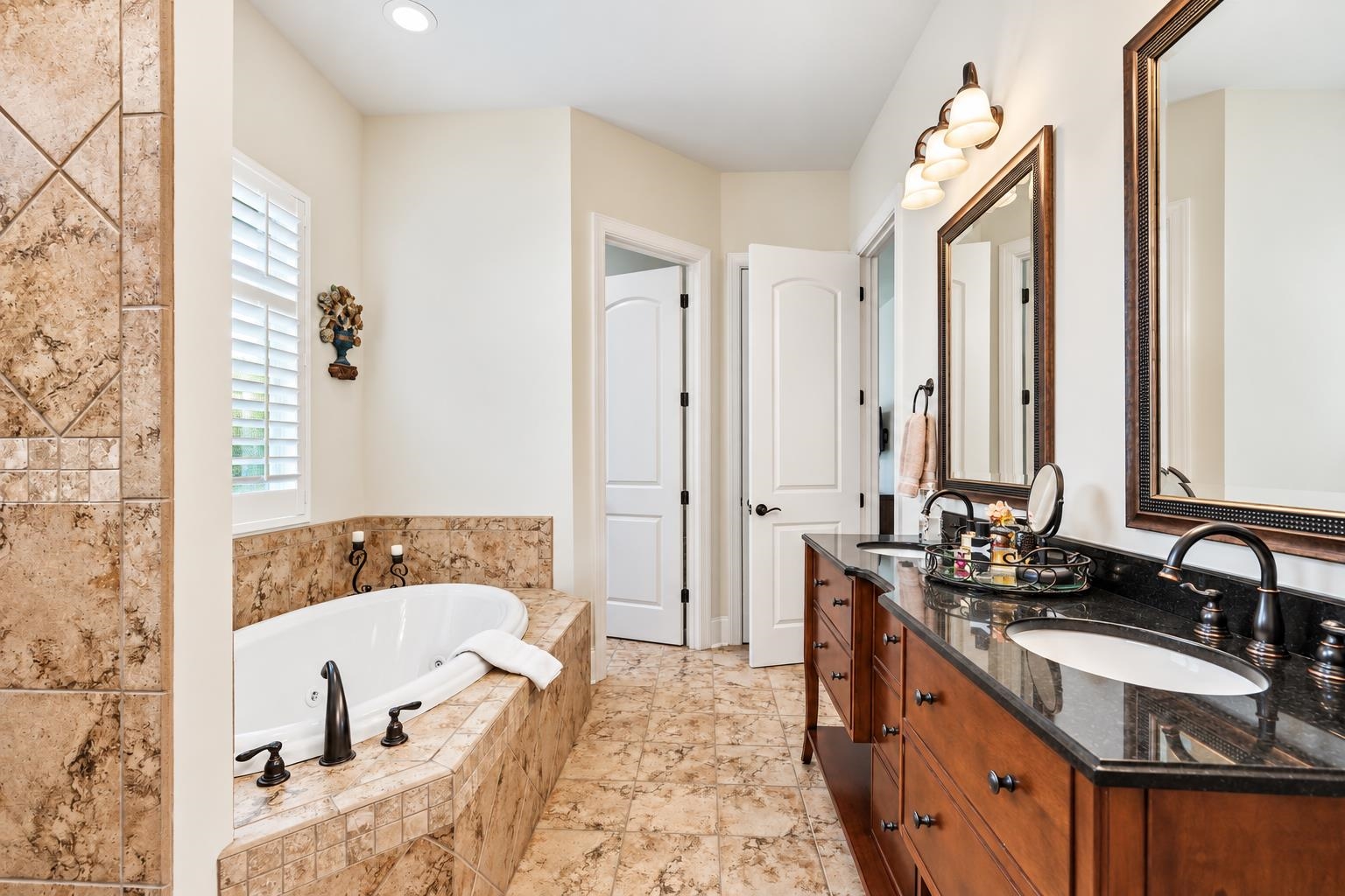 7358 Catena Ln. Property Photo 32