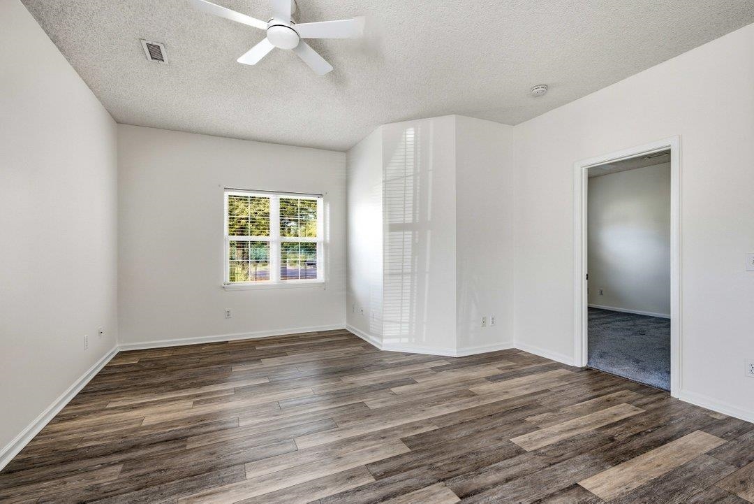 5101 Sweetwater Blvd. Property Photo 8