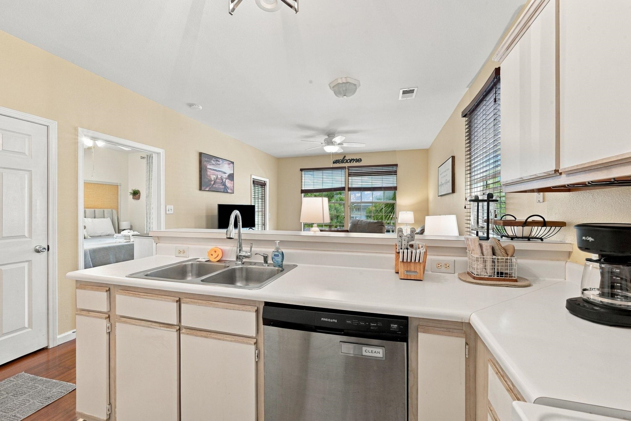 1298 River Oaks Dr. Property Photo 7