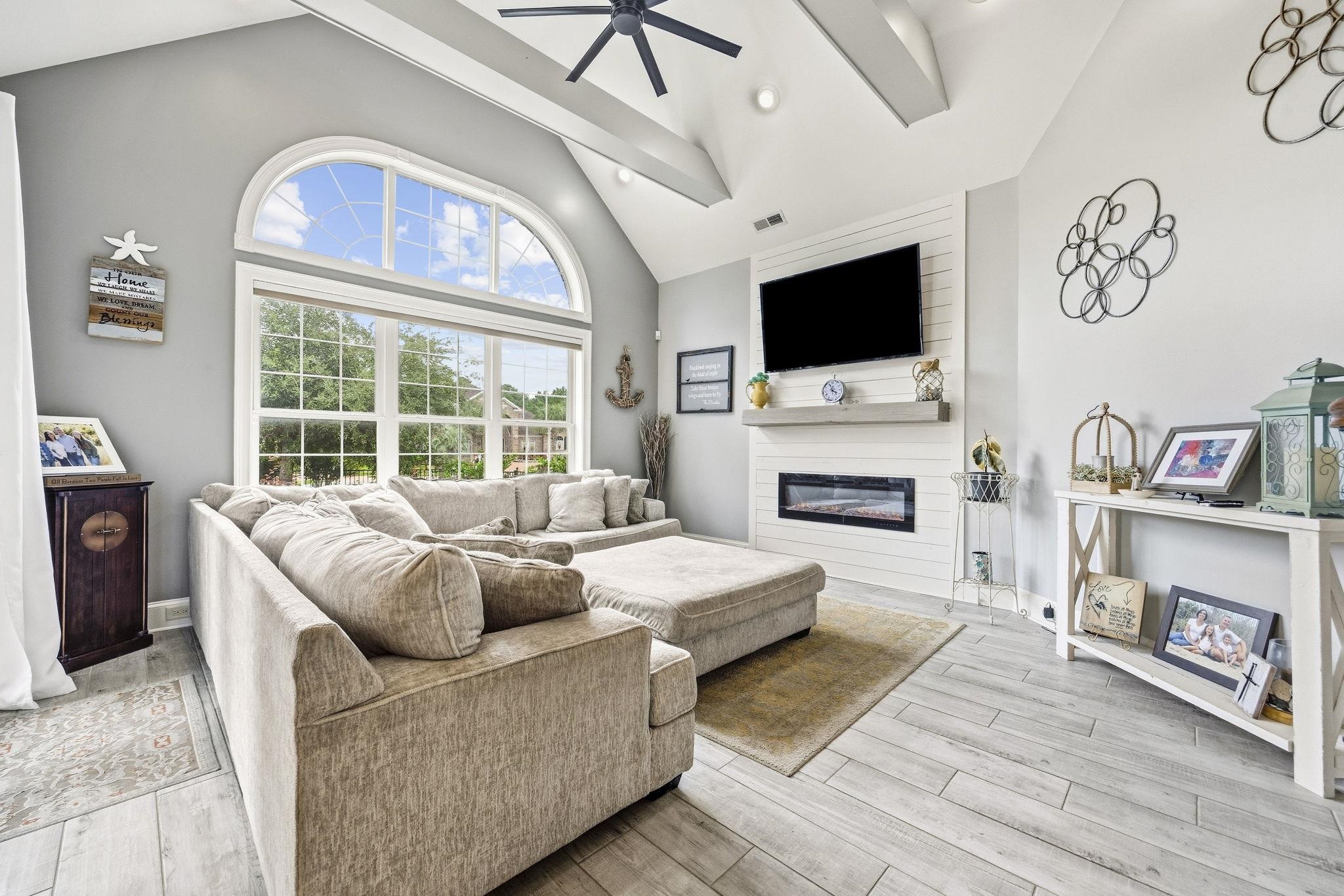 8065 Wacobee Dr. Property Photo 10