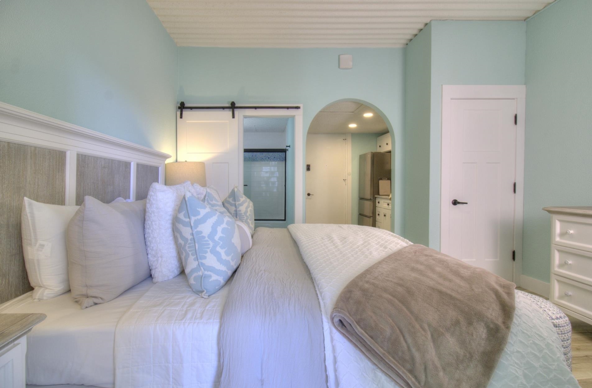 6803 N Ocean Blvd. Property Photo 8