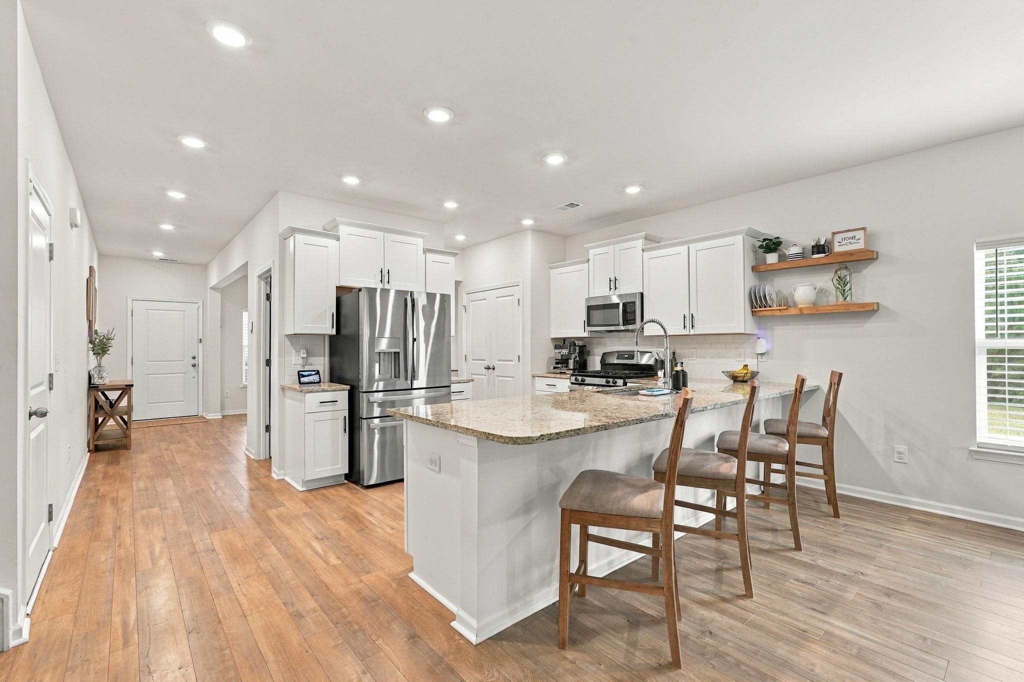 431 Craigflower Ct. Property Photo 12