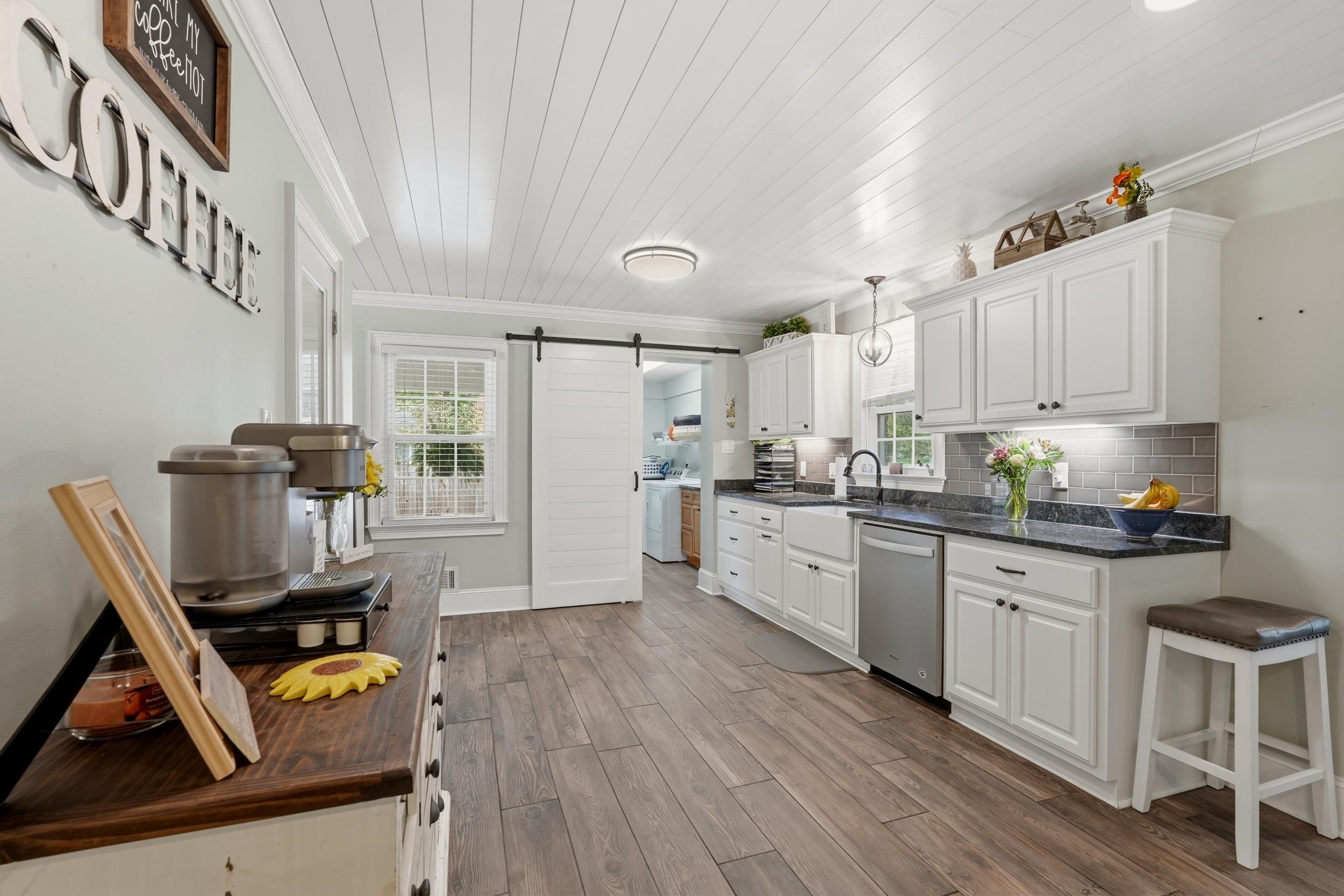 1310 Esdale Ln. Property Photo 12