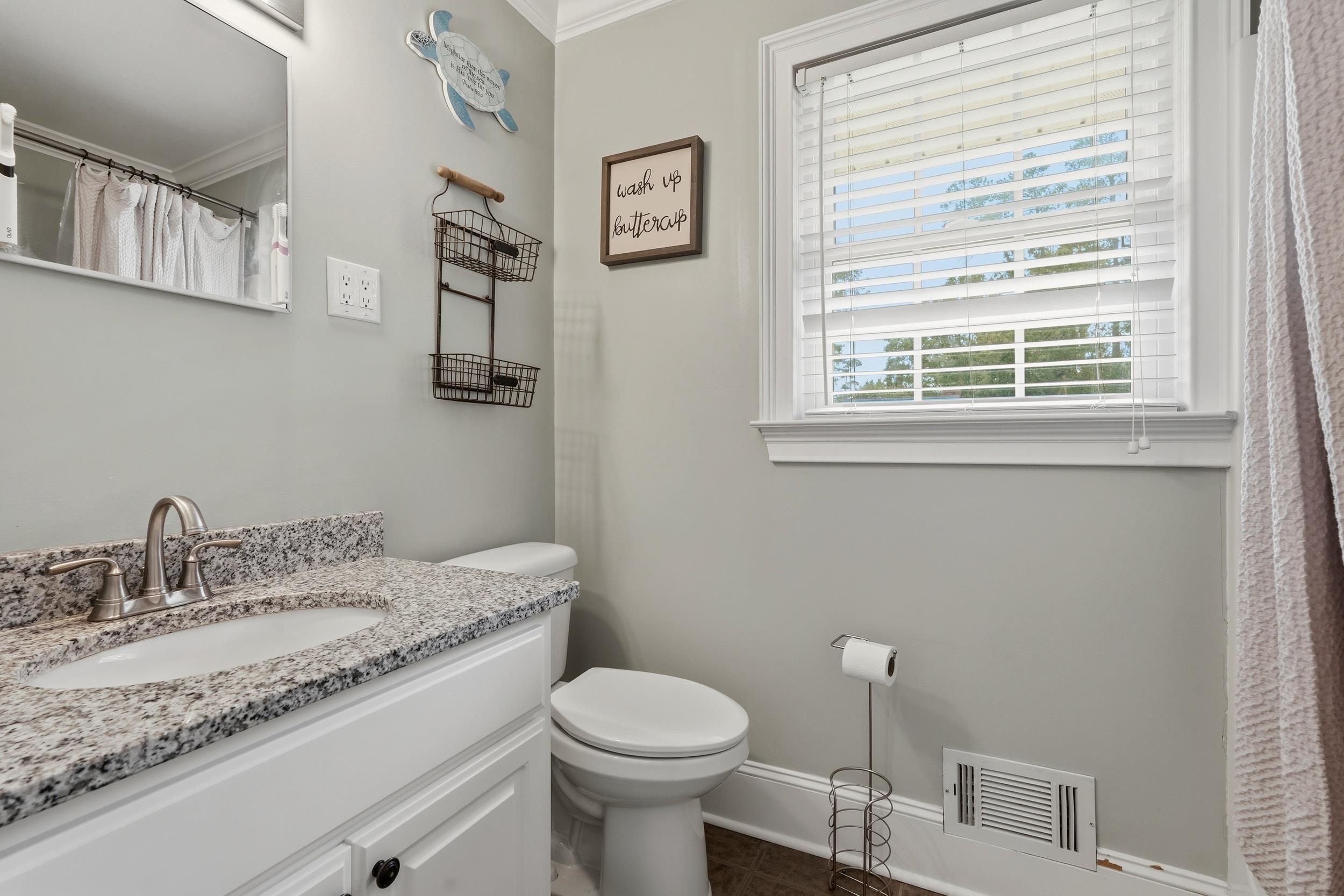 1310 Esdale Ln. Property Photo 21