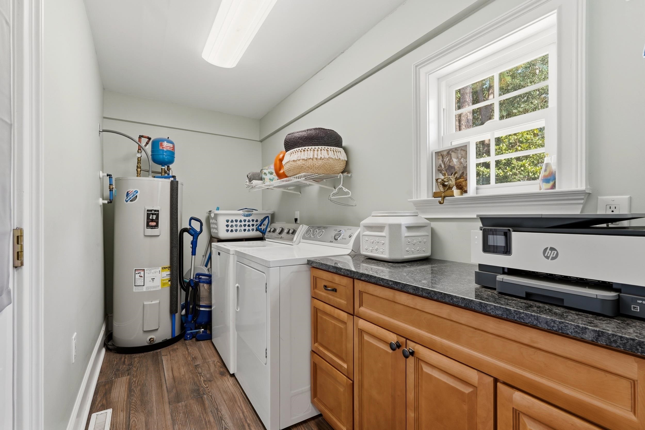 1310 Esdale Ln. Property Photo 24