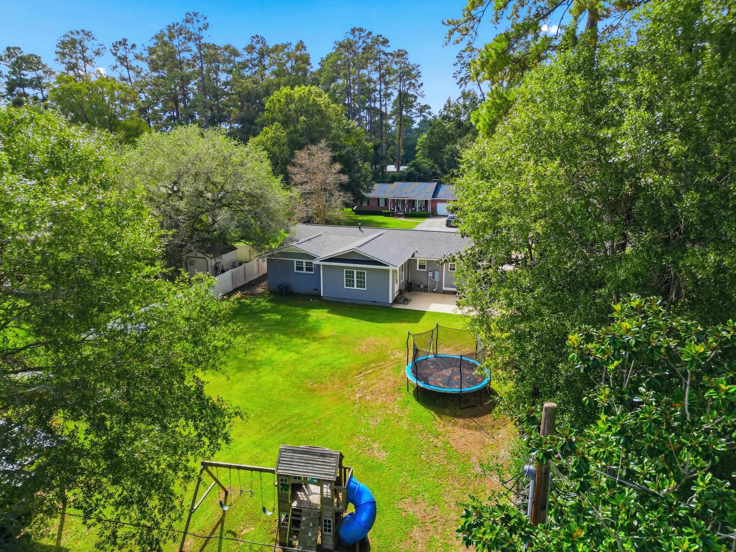 1310 Esdale Ln. Property Photo 27