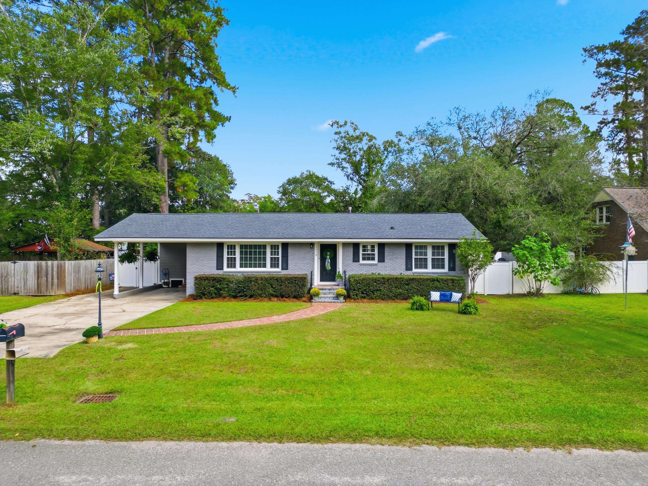 1310 Esdale Ln. Property Photo 34