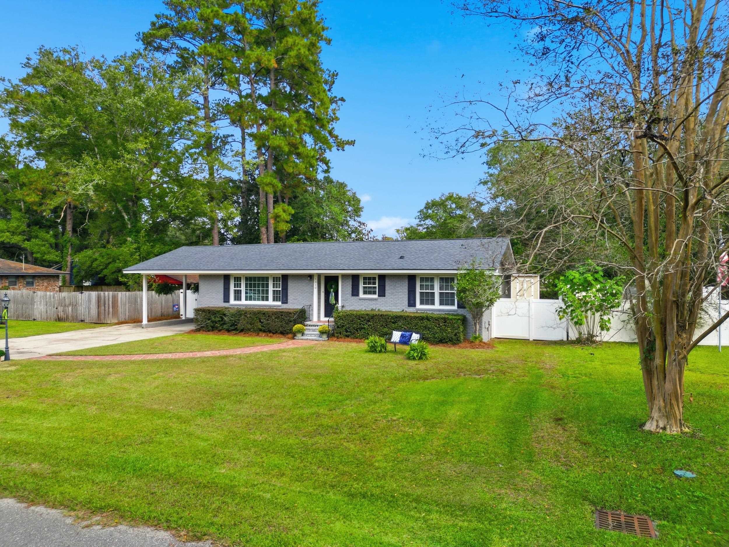 1310 Esdale Ln. Property Photo 35