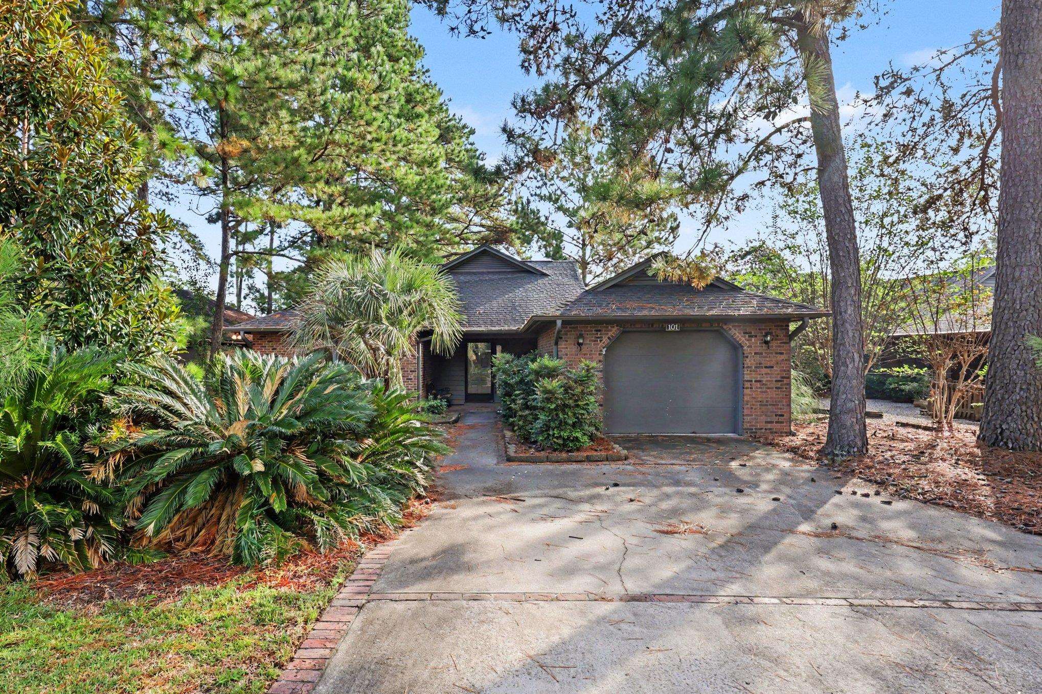 101 Moss Circle Property Photo 2