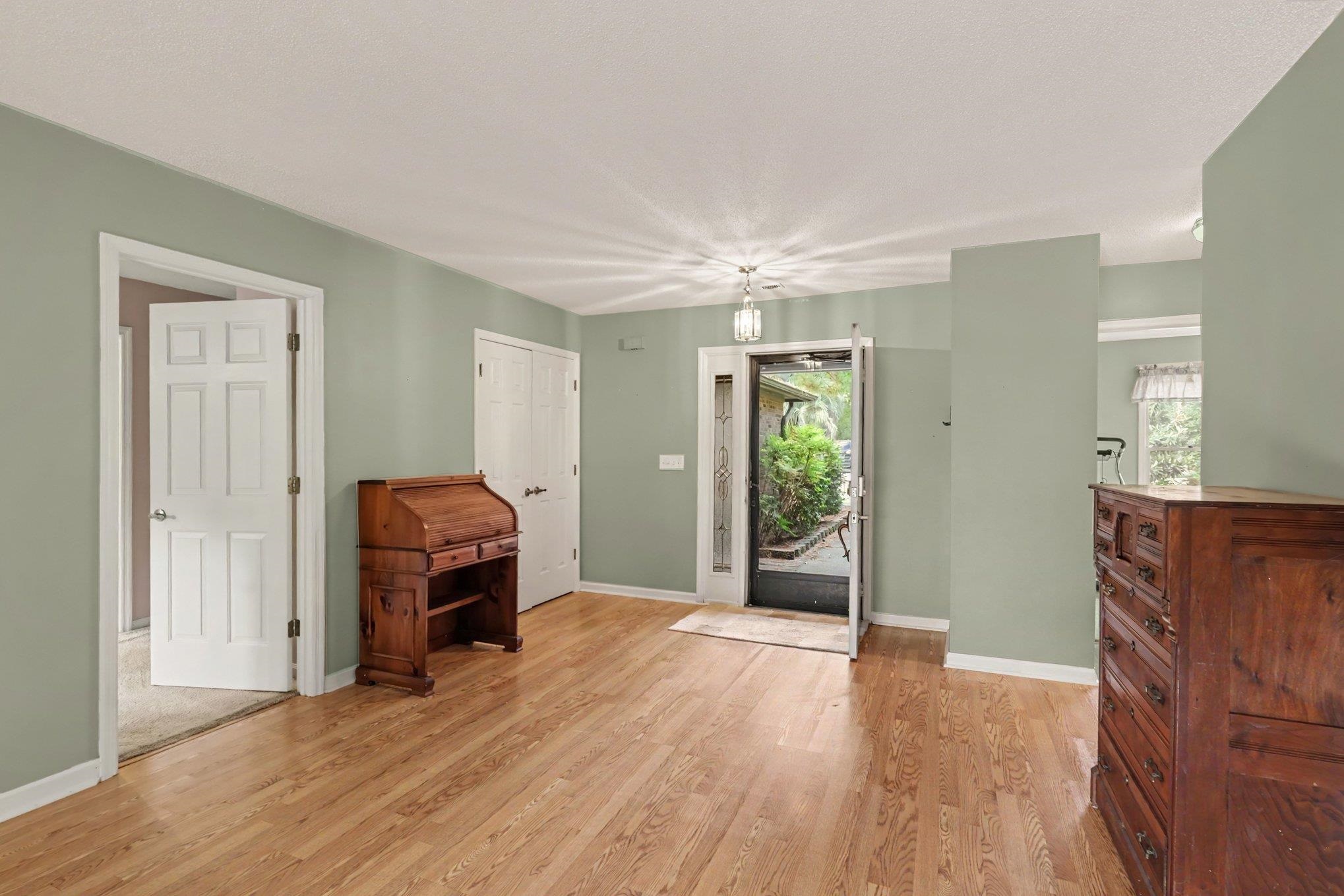 101 Moss Circle Property Photo 6