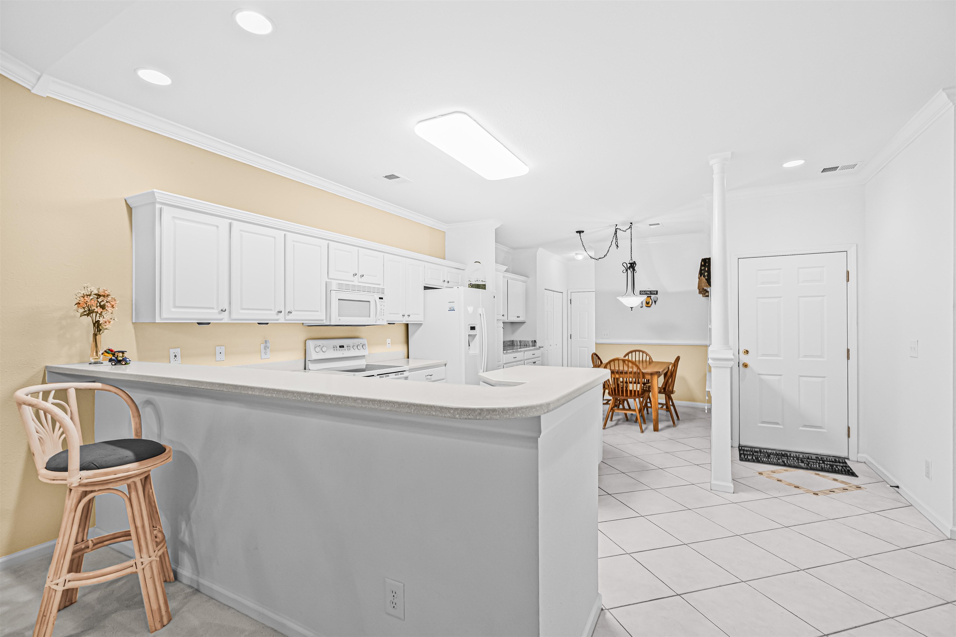 131 Chenoa Dr. Property Photo 4