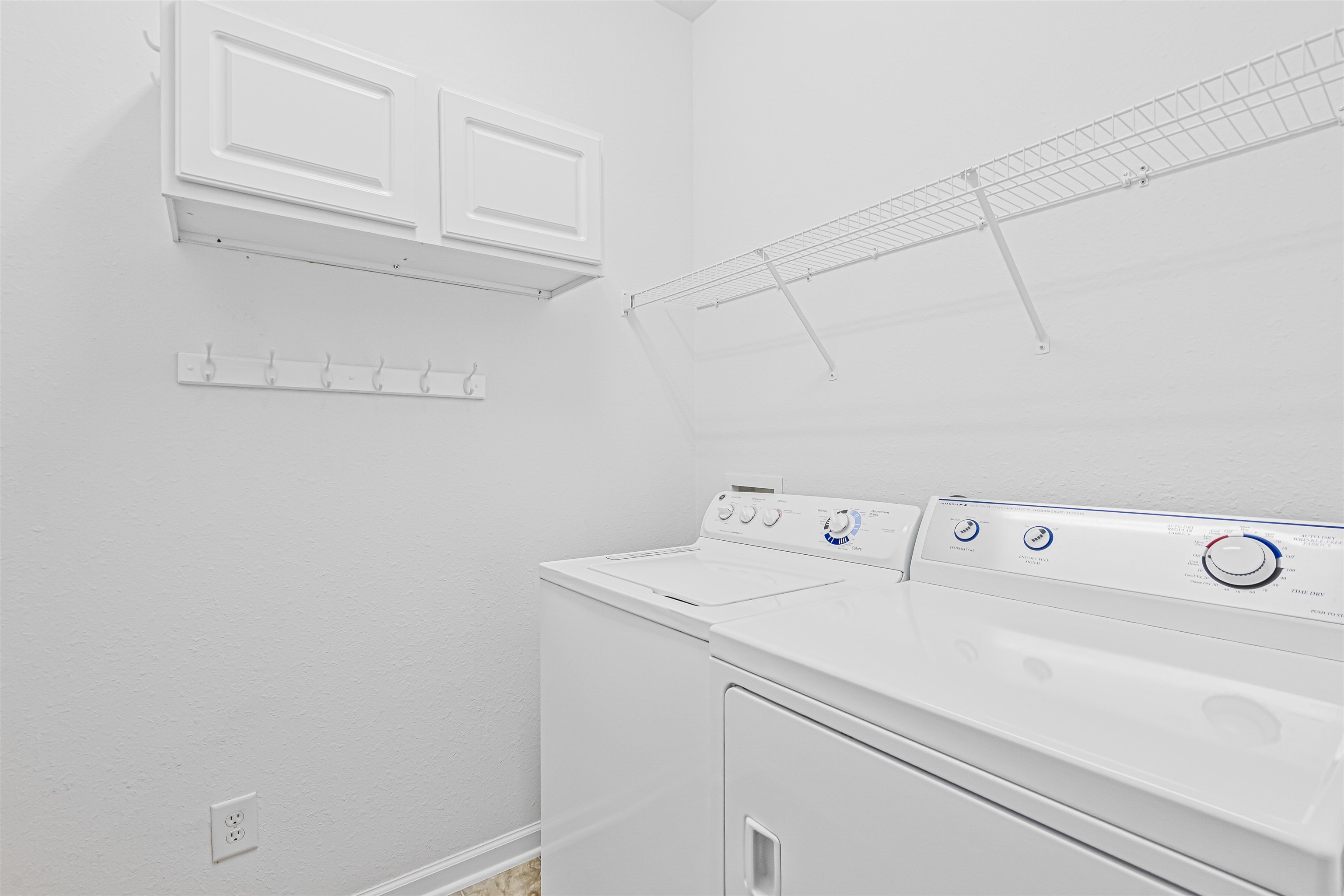 131 Chenoa Dr. Property Photo 12