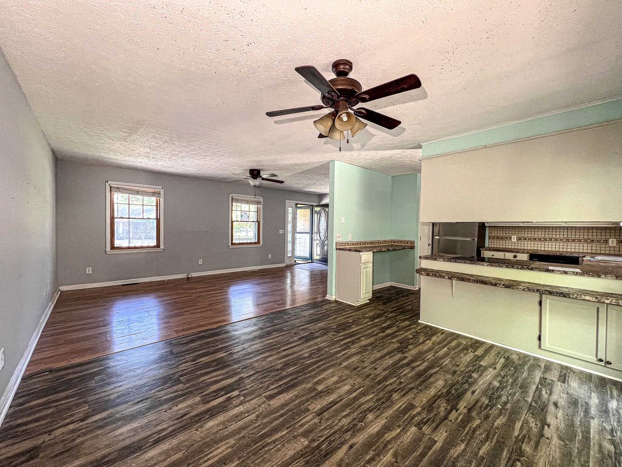 238 Stonebrook Dr. Property Photo 8